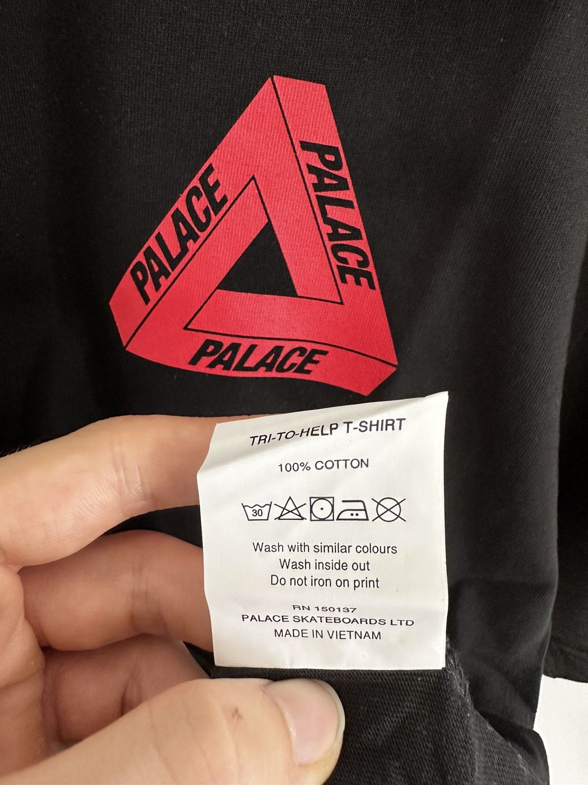 Palace Red on Black Tri-Ferg Size US M / EU 48-50 / 2 - 5 Thumbnail