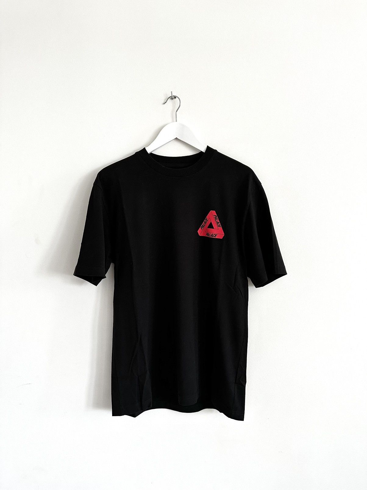Palace Red on Black Tri-Ferg Size US M / EU 48-50 / 2 - 3 Thumbnail