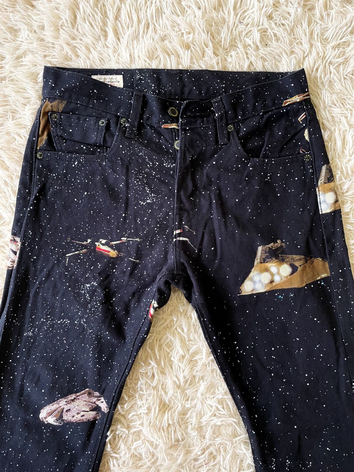 Levi's × Star Wars Levi’s x Star Wars 501 ST Overprinted Jeans Size US 29 - 2 Thumbnail