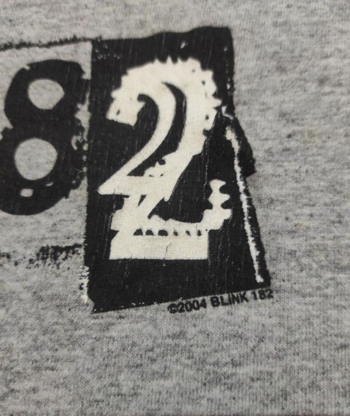 Band Tees Vintage 00s Blink 182 2004 Band T-Shirt Zuck Size US M / EU 48-50 / 2 - 4 Thumbnail