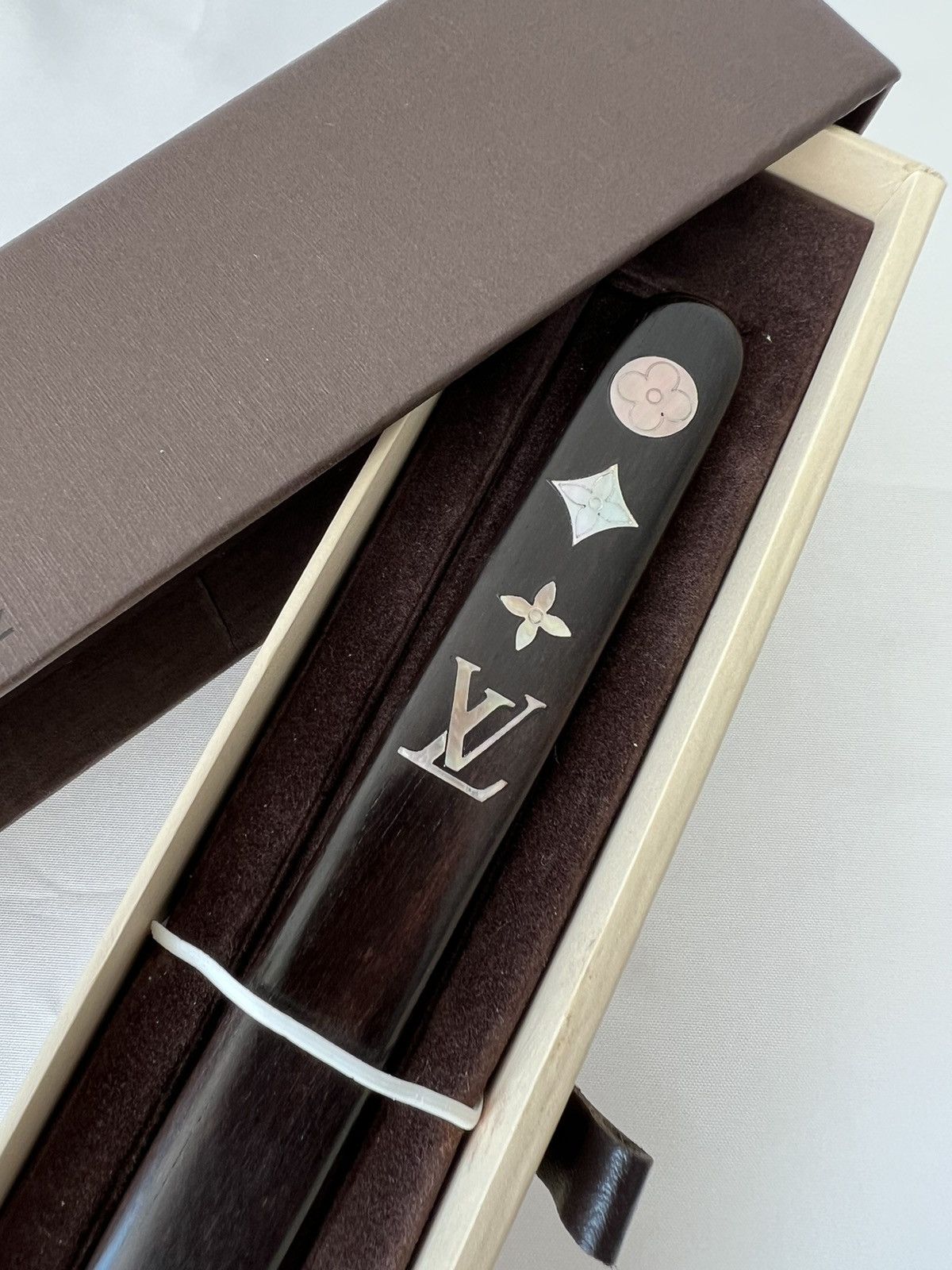 Louis Vuitton Limited wooden letter opener paper knife Size ONE SIZE - 3 Thumbnail