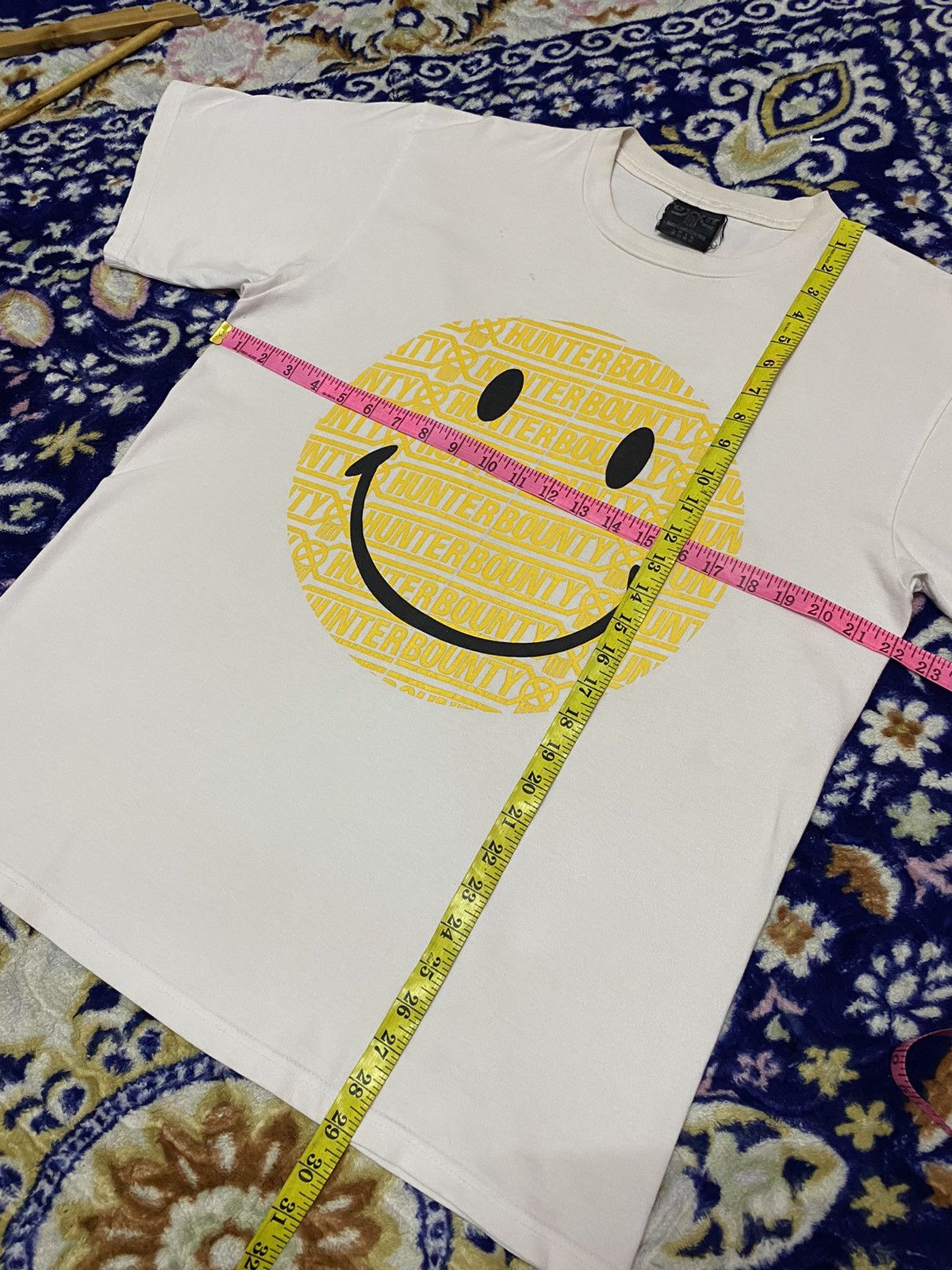 Vintage 🔥 RARE 🔥 Vintage Bounty Hunter Smiley Face Tshirt Size US L / EU 52-54 / 3 - 13 Thumbnail