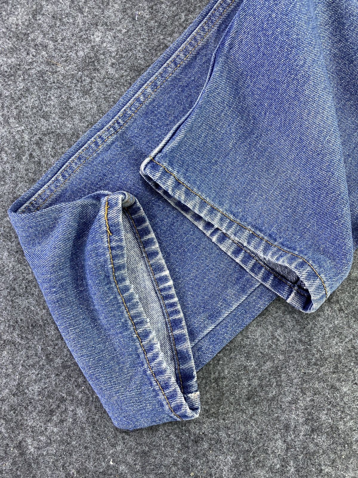 Levi's Vintage Levi's 505 Jeans Blue Wash 34x29 - J728 Size US 34 / EU 50 - 6 Thumbnail