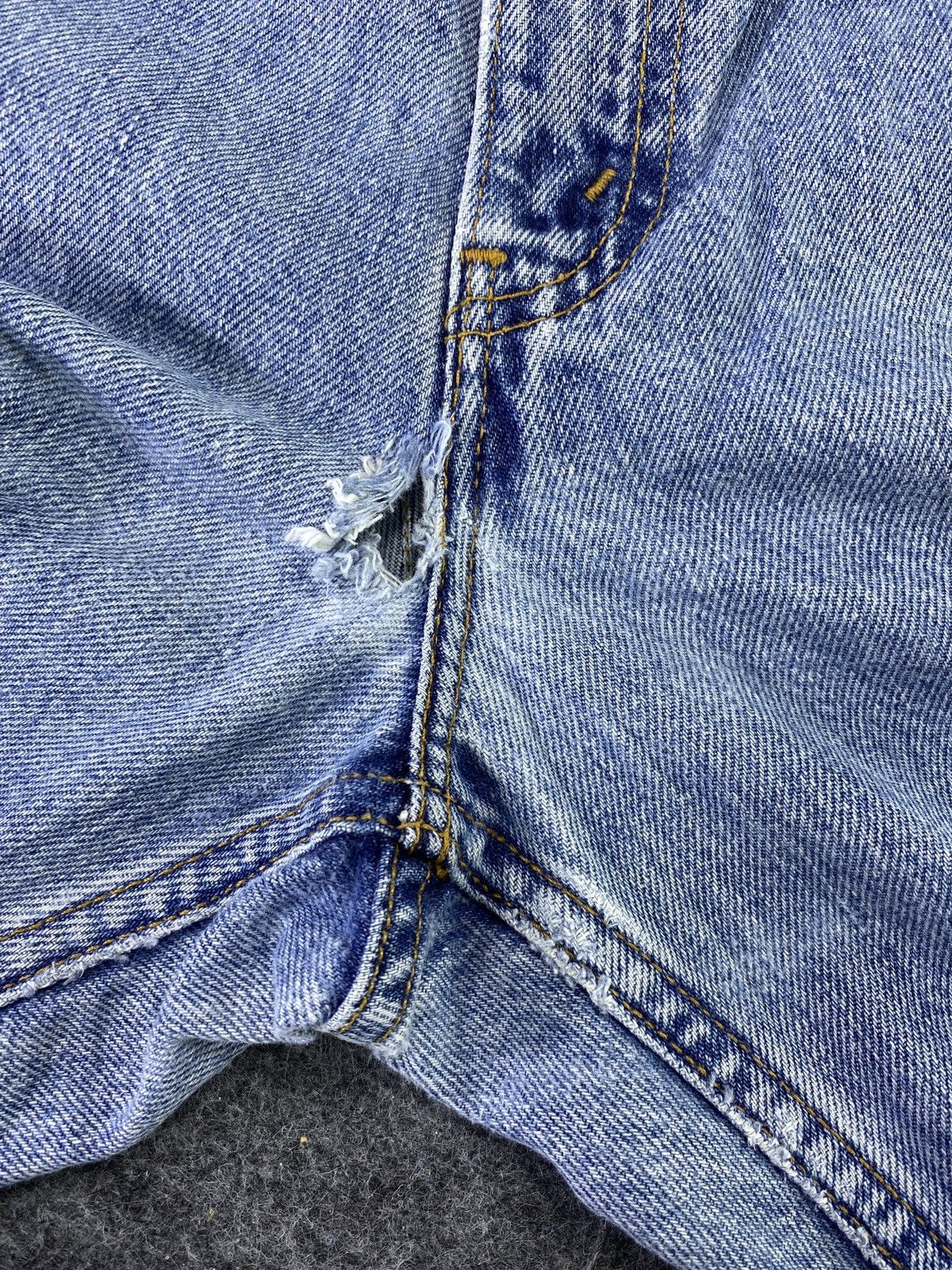 Levi's 90s Vintage Levi's 550 Jeans Blue Wash 38x30 - J729 Size US 38 / EU 54 - 10 Thumbnail