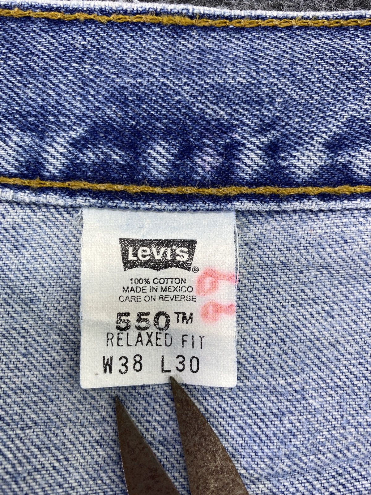 Levi's 90s Vintage Levi's 550 Jeans Blue Wash 38x30 - J729 Size US 38 / EU 54 - 5 Thumbnail