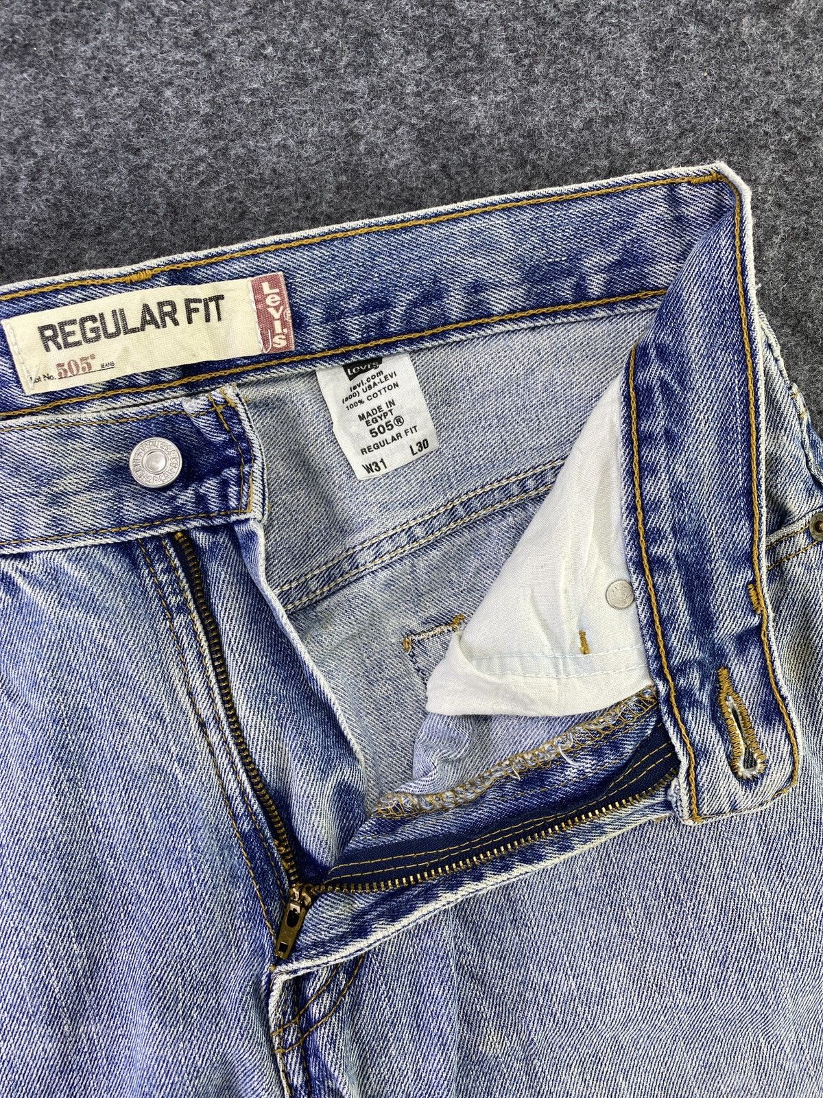 Vintage Levi's 505 Jeans Blue Wash - J730