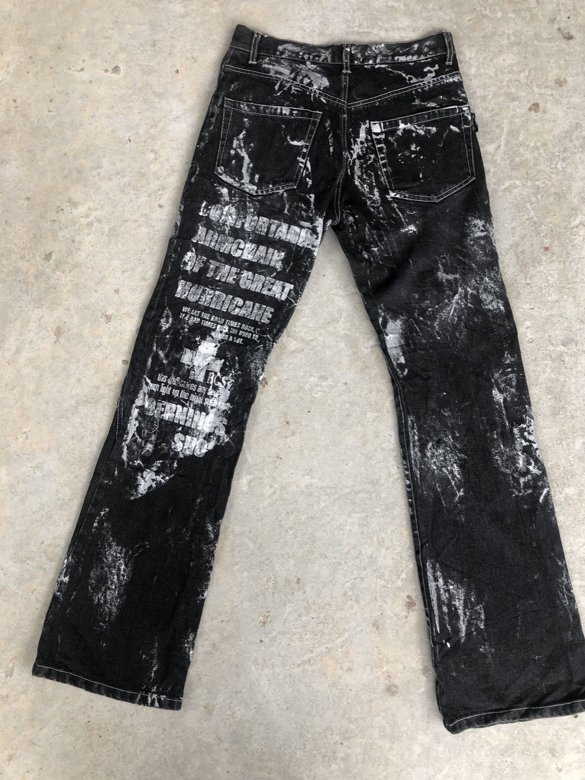 BERNINGS SHO Bernings Sho Flared Jeans Denim Distressed Splatter Size US 29 - 2 Thumbnail