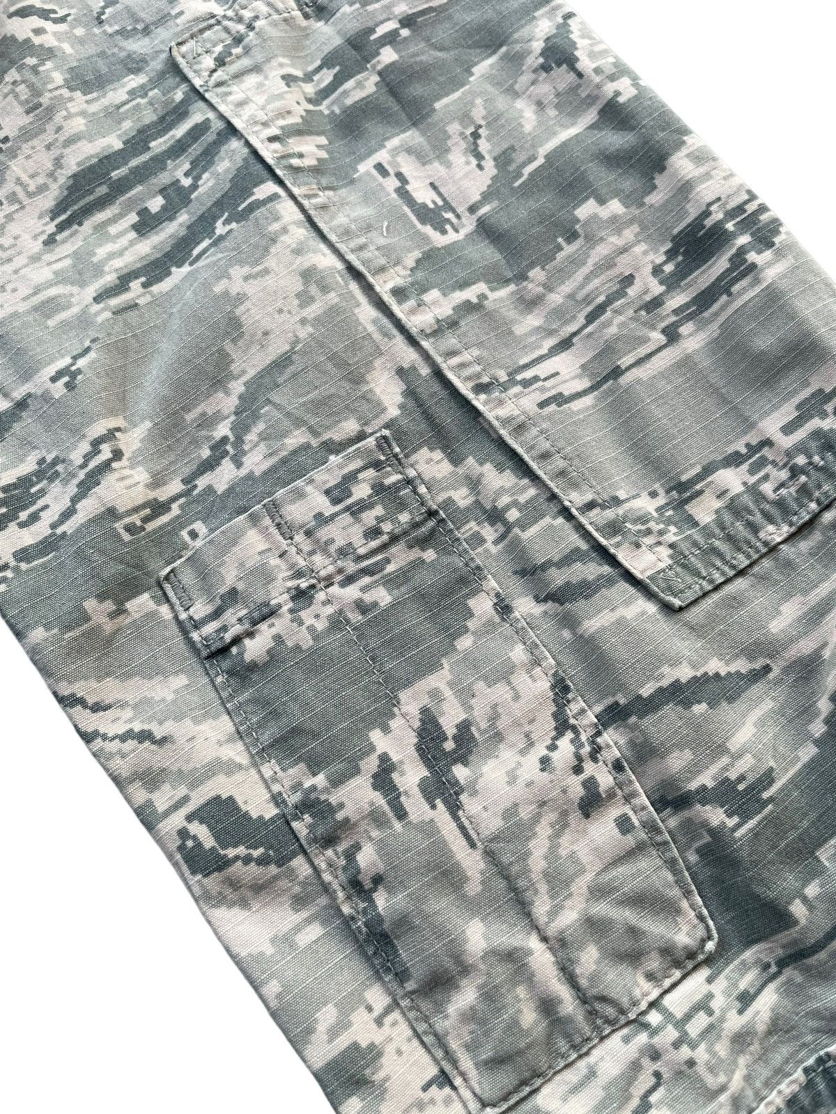 Vintage Vintage Usaf Digital Tiger Stripes Size US M / EU 48-50 / 2 - 5 Thumbnail