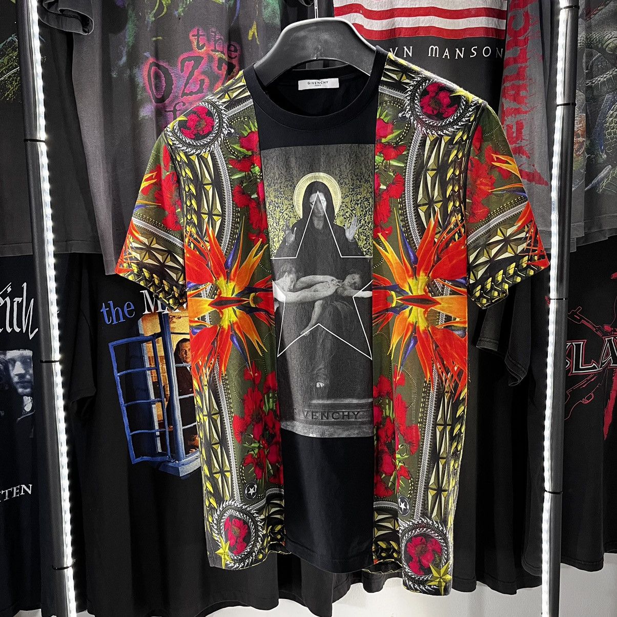 Givenchy GIVENCHY BIRDS OF PARADISE x MADONNA ( VERY RARE ) Size US L / EU 52-54 / 3 - 1 Thumbnail