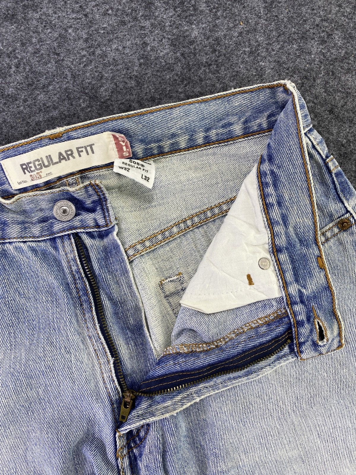 Levi's Vintage Levis 505 Jeans Blue Wash - J734 Size US 32 / EU 48 - 3 Thumbnail