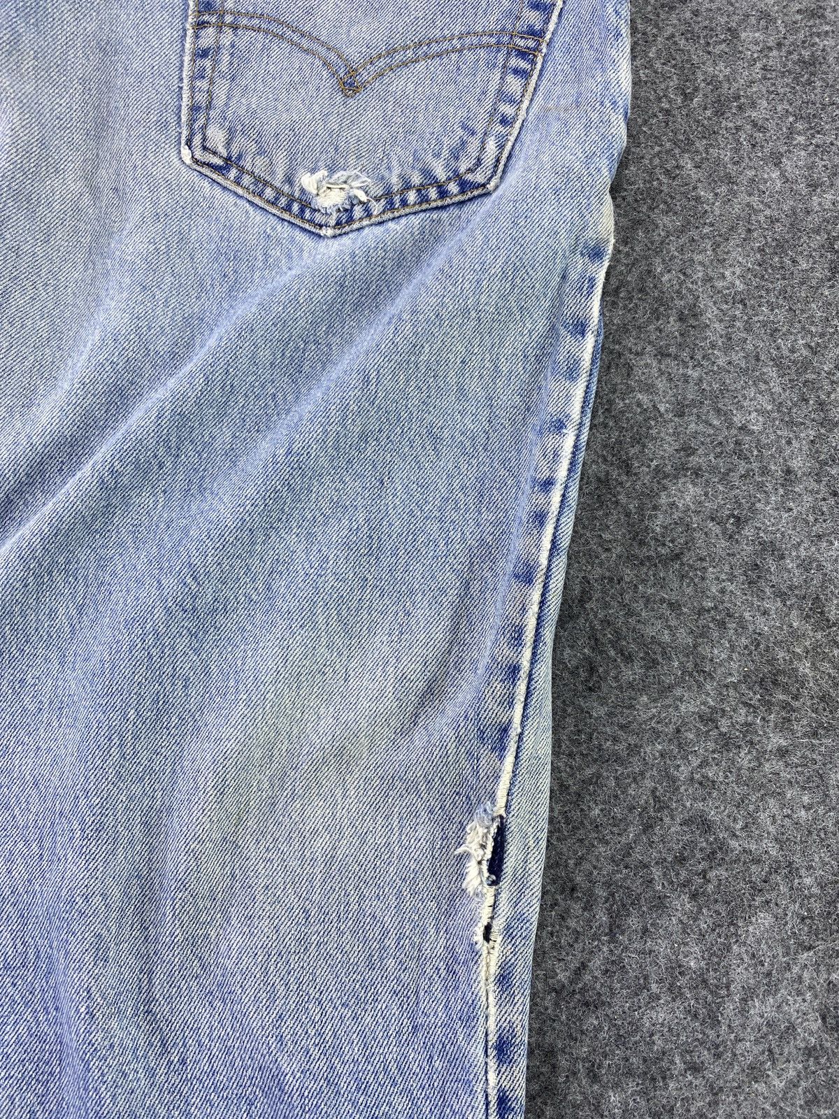 Levi's Vintage Levi's 560 Blue Wash Jeans 34x32 - J735 Size US 34 / EU 50 - 9 Thumbnail