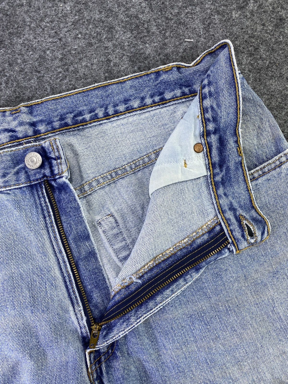 Levi's Vintage Levi's 560 Blue Wash Jeans 34x32 - J735 Size US 34 / EU 50 - 3 Thumbnail