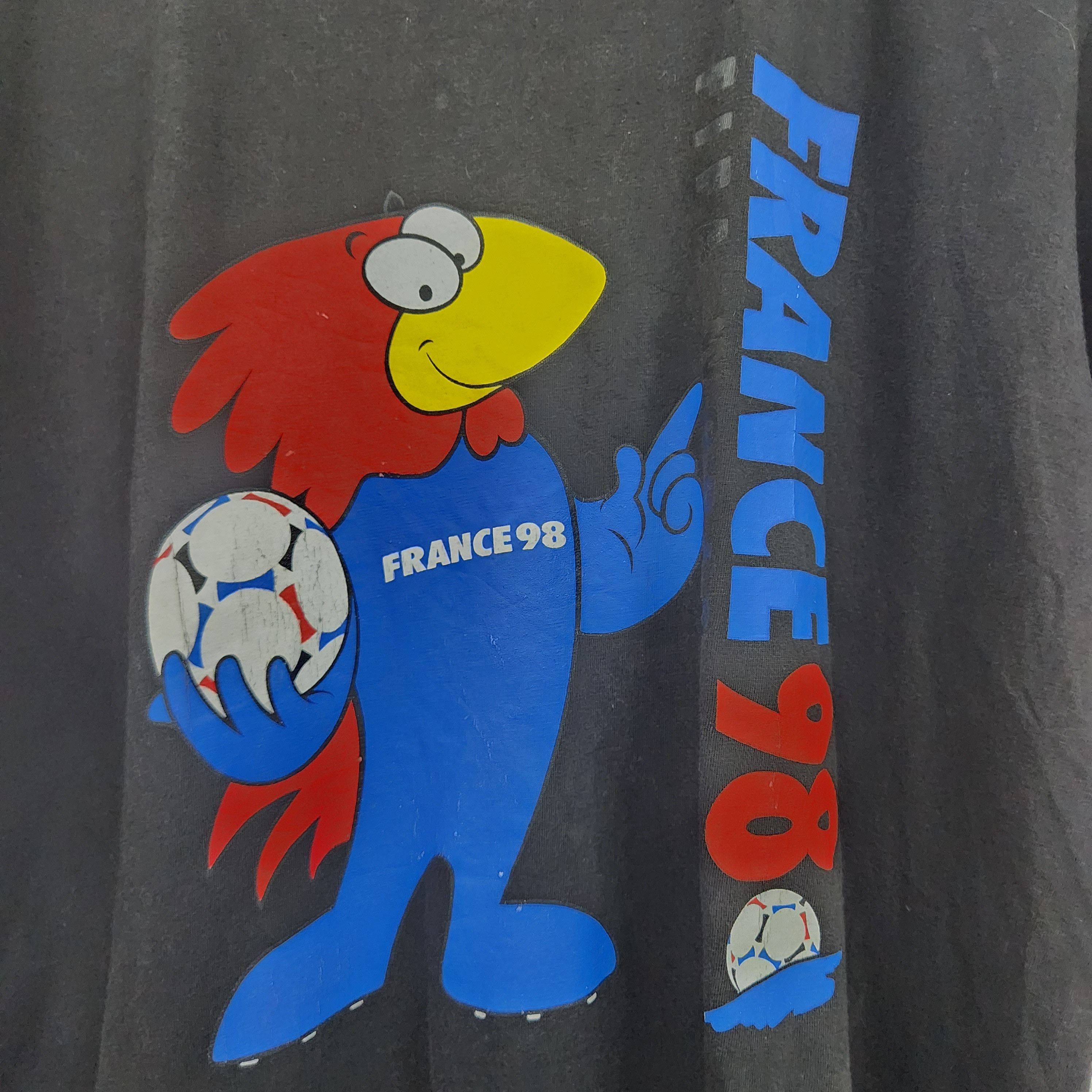 Vintage Vintage FIFA World Cup France 98 Single Stitches TShirt Size US L / EU 52-54 / 3 - 8 Thumbnail