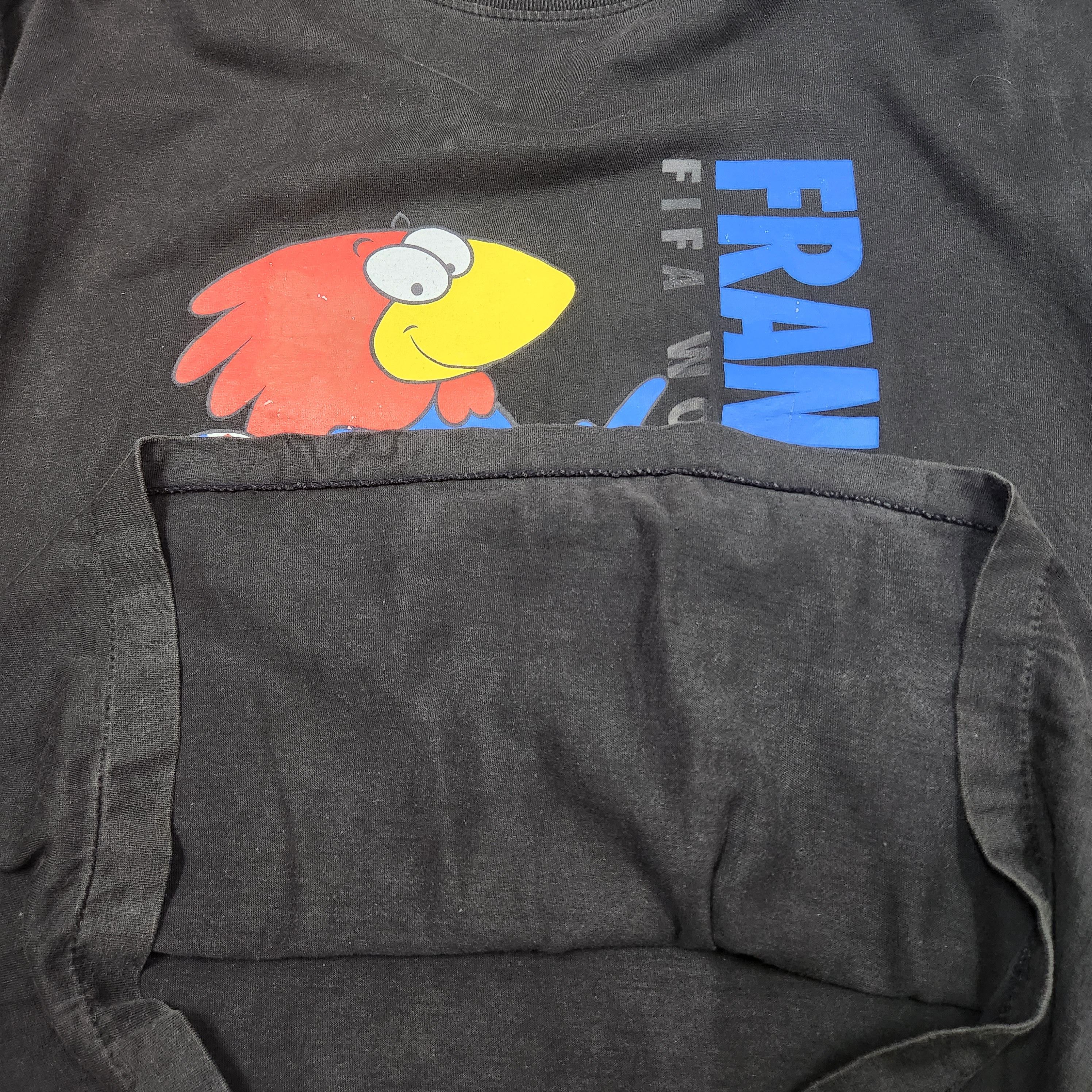Vintage Vintage FIFA World Cup France 98 Single Stitches TShirt Size US L / EU 52-54 / 3 - 10 Thumbnail