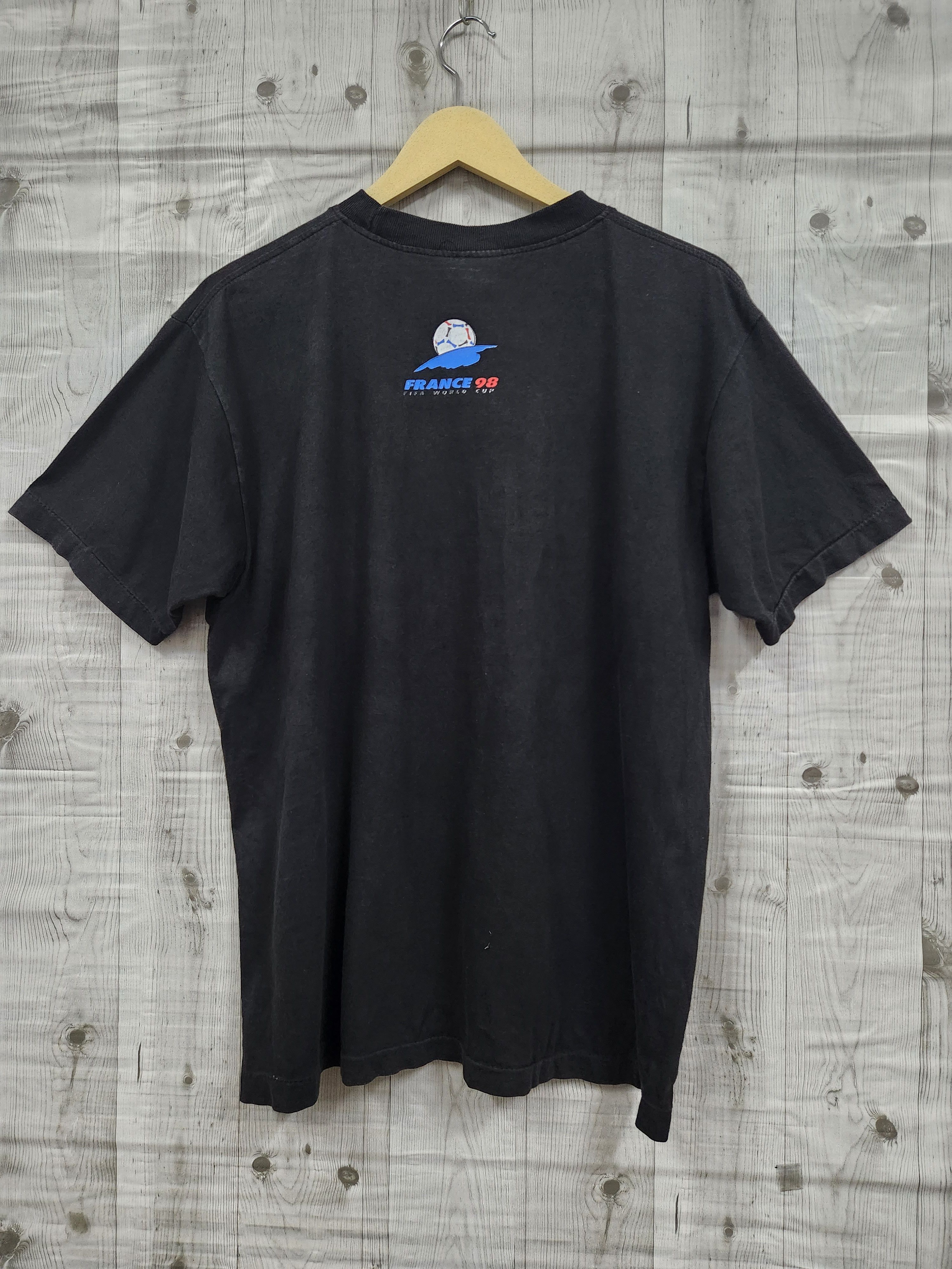 Vintage Vintage FIFA World Cup France 98 Single Stitches TShirt Size US L / EU 52-54 / 3 - 15 Thumbnail