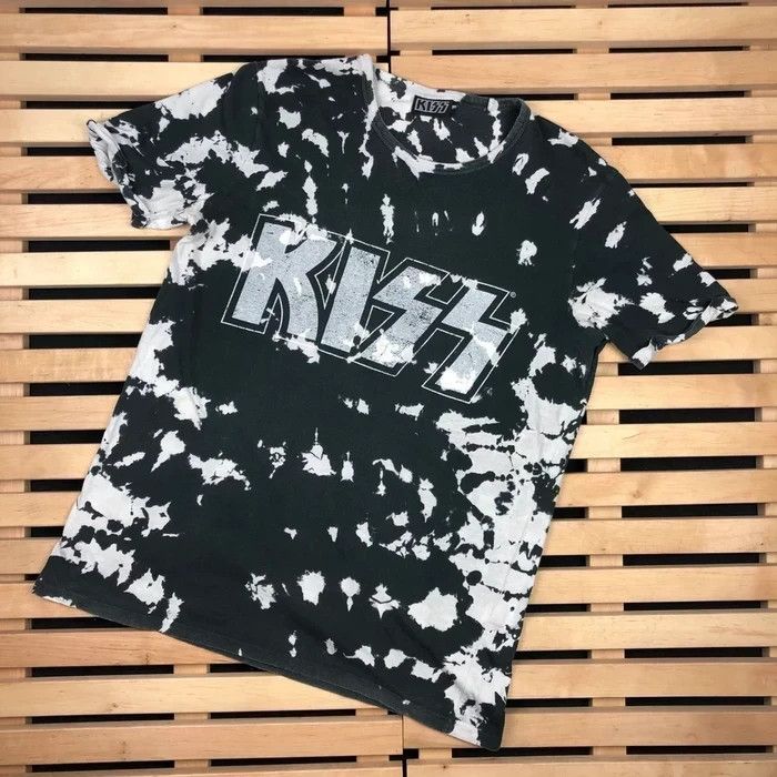 Band Tees × Vintage Mens Vintage 90s T Shirt Kiss Big Logo Size M Size US M / EU 48-50 / 2 - 1 Thumbnail