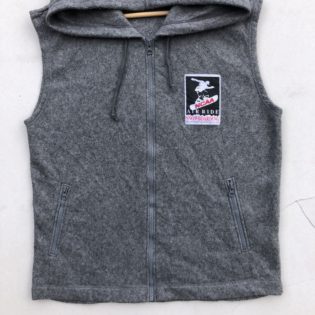 NCAA 🔥Accept Binding🔥 Air Ride Snowboarding Vests Hoodies Wool Size US L / EU 52-54 / 3 - 4 Thumbnail