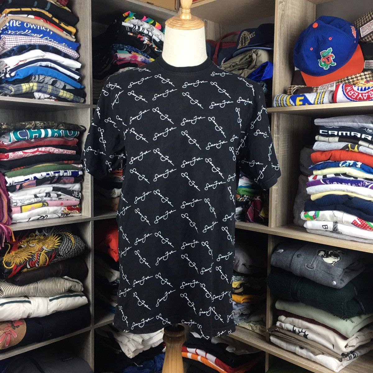 💥Vintage Y2K Sean John Overprint Travis Style