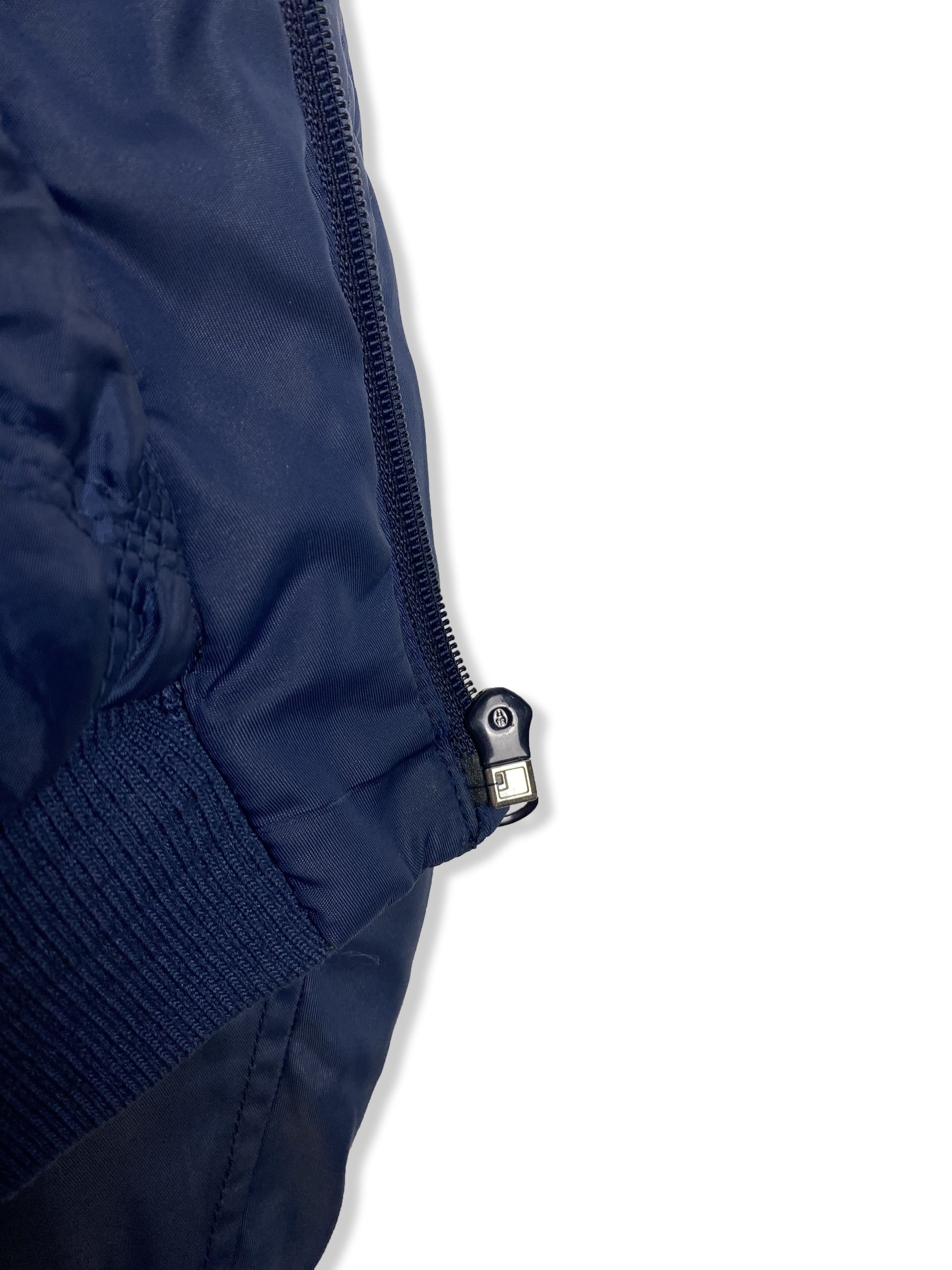 Versace Jeans Couture Vintage VERSACE Navy Faded Bomber Big Logo M377 Size US L / EU 52-54 / 3 - 9 Thumbnail