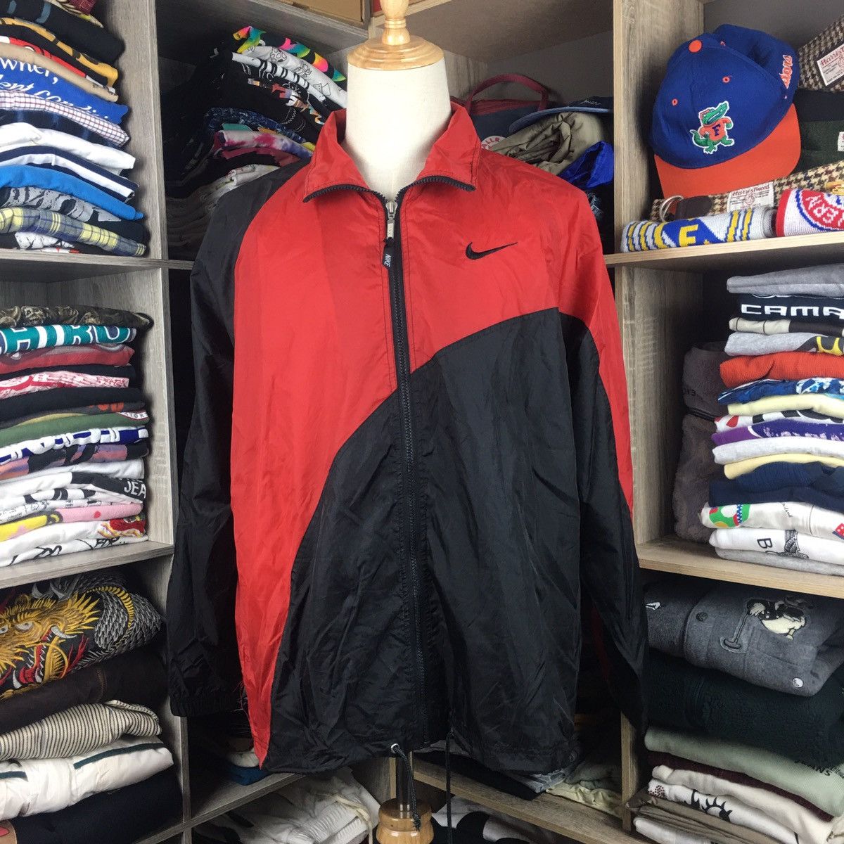 Nike × Vintage Vintage Nike Swoosh Windbreaker Travis Style Size US M / EU 48-50 / 2 - 1 Thumbnail