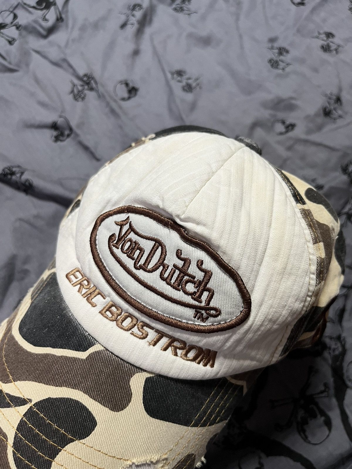 Vintage Vintage Von Dutch Eric Bostrom 32 Trucker Hat Cap Distressed Size ONE SIZE - 10 Thumbnail