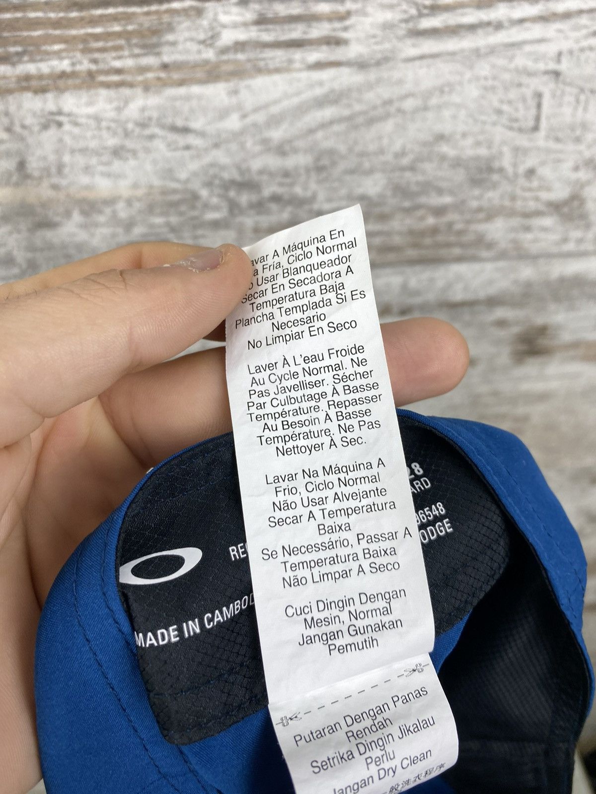 Japanese Brand × Oakley Mens Vintage Oakley cargo shorts y2k streetwear Japanese Size US 28 / EU 44 - 10 Thumbnail
