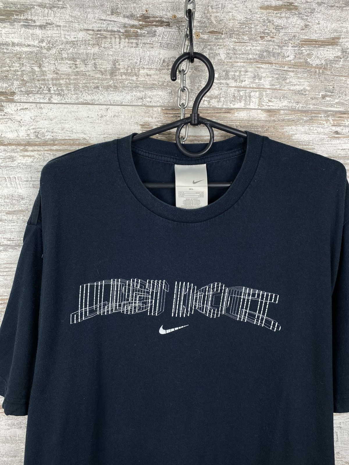 Nike Mens Vintage Nike swoosh T Shirt big logo y2k streetwear Size US XL / EU 56 / 4 - 1 Thumbnail