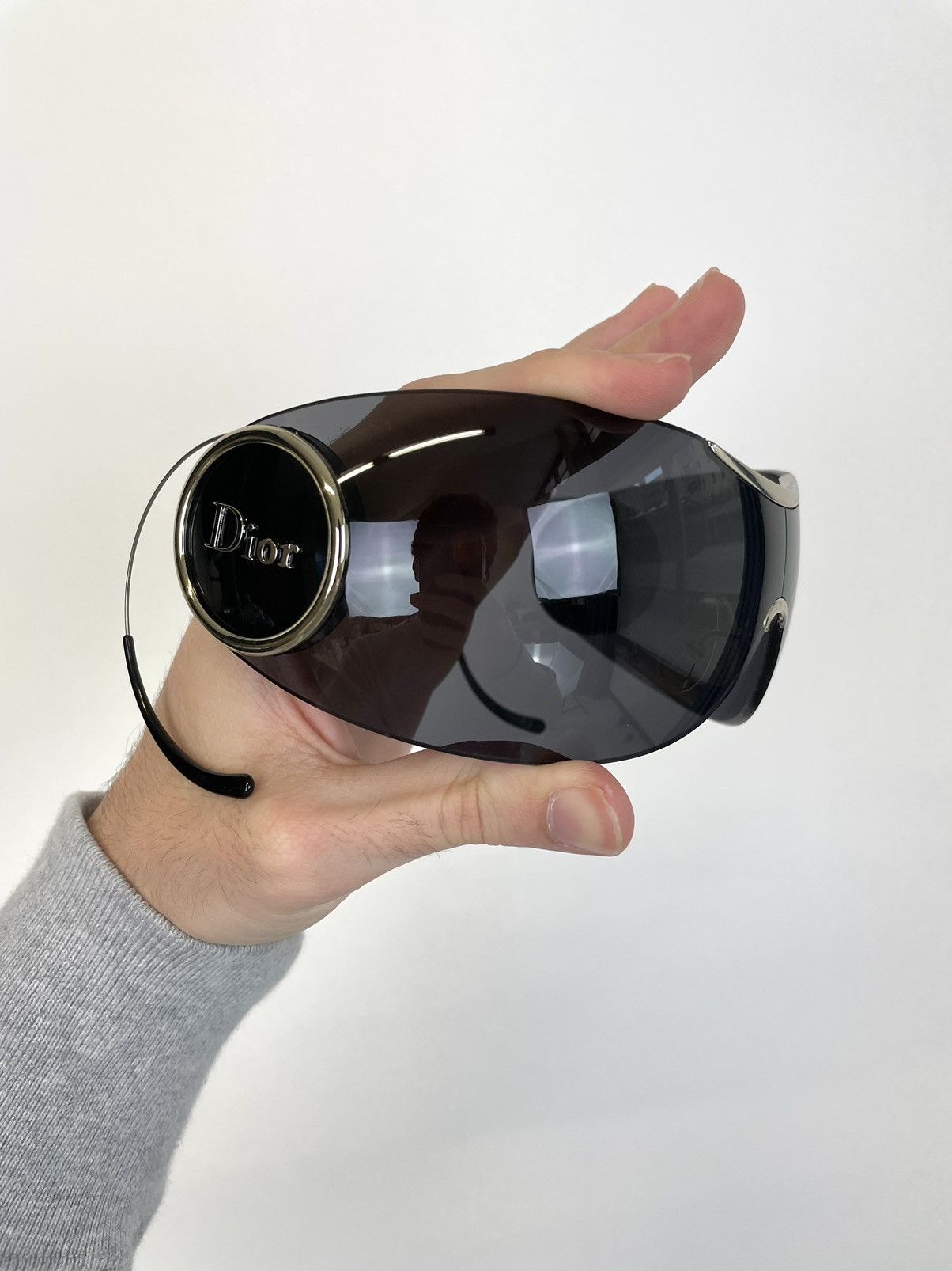 Dior Ski Black Visor Sunglasses DIOR EYEWEAR DiorPacific V1U Perspex and rubber visor | NET  main image 2