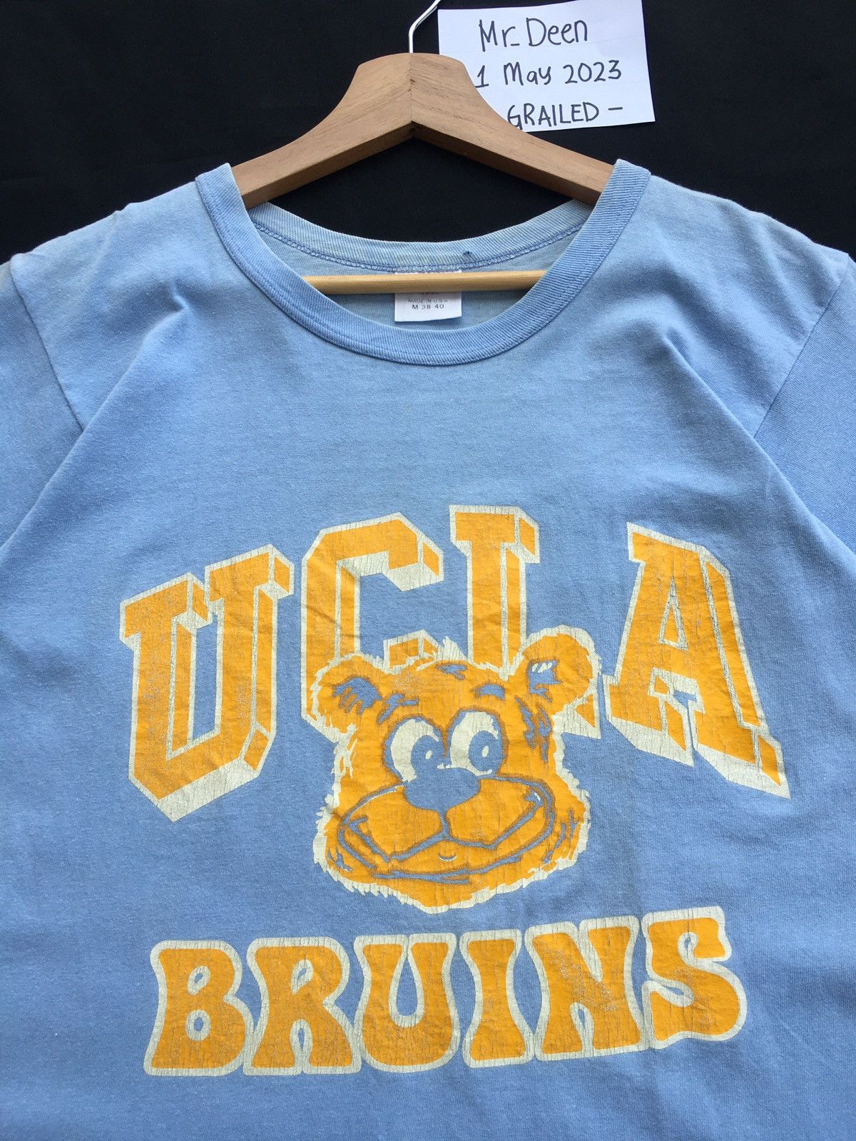 Vintage Rare Vintage UCLA Bruins American University College Tshirt Size US S / EU 44-46 / 1 - 5 Thumbnail