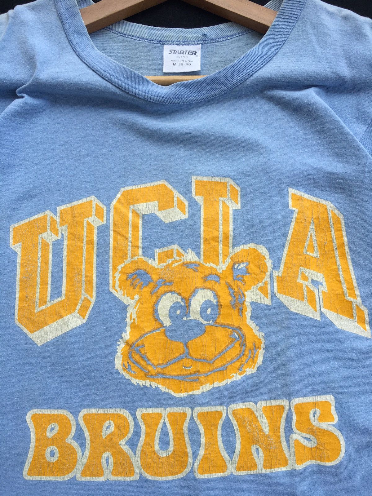 Vintage Rare Vintage UCLA Bruins American University College Tshirt Size US S / EU 44-46 / 1 - 6 Thumbnail