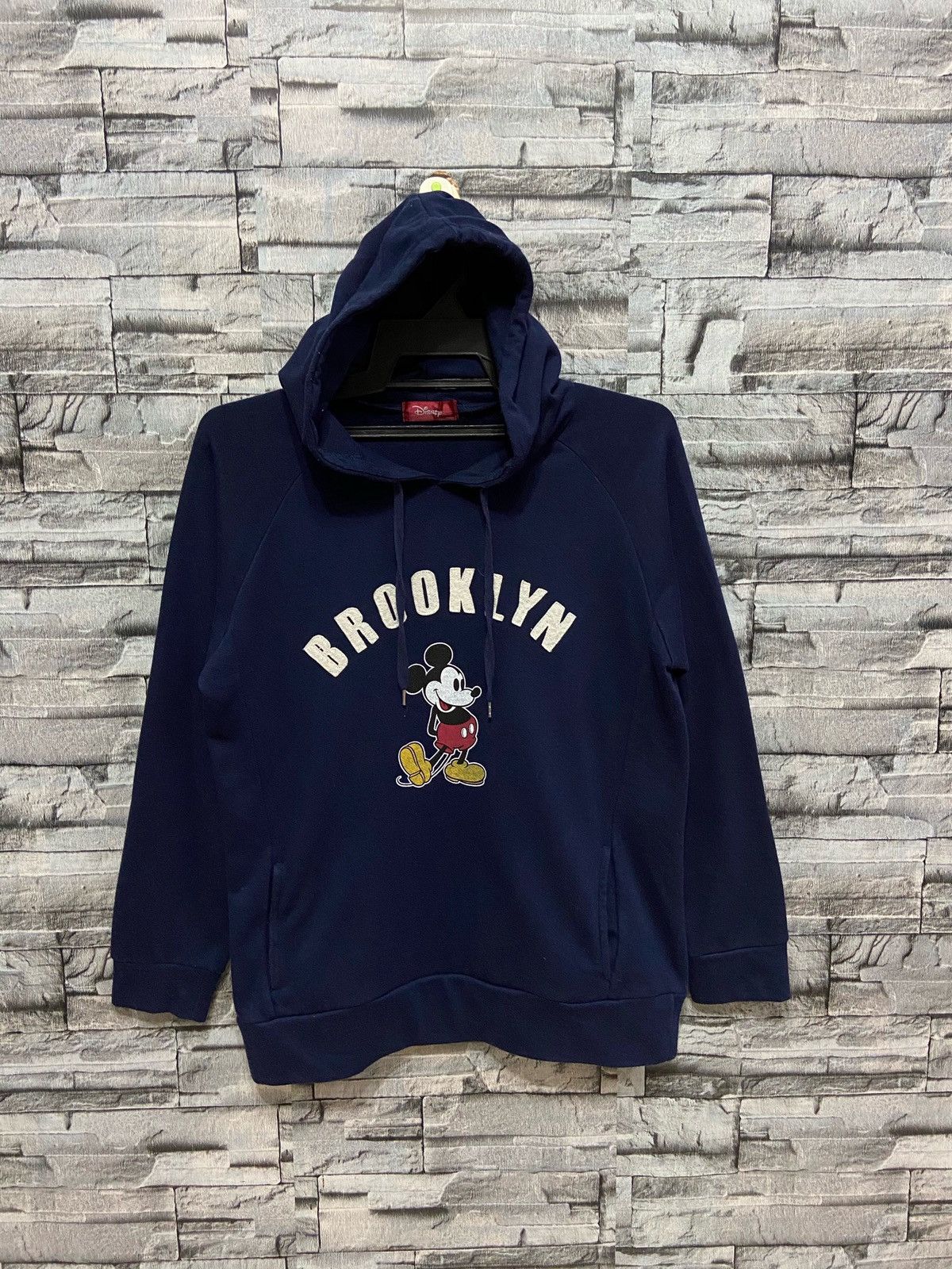 Mickey Mouse Vintage Mickey Mouse hoodie Brooklyn big logo size L fit M Size US M / EU 48-50 / 2 - 2 Thumbnail