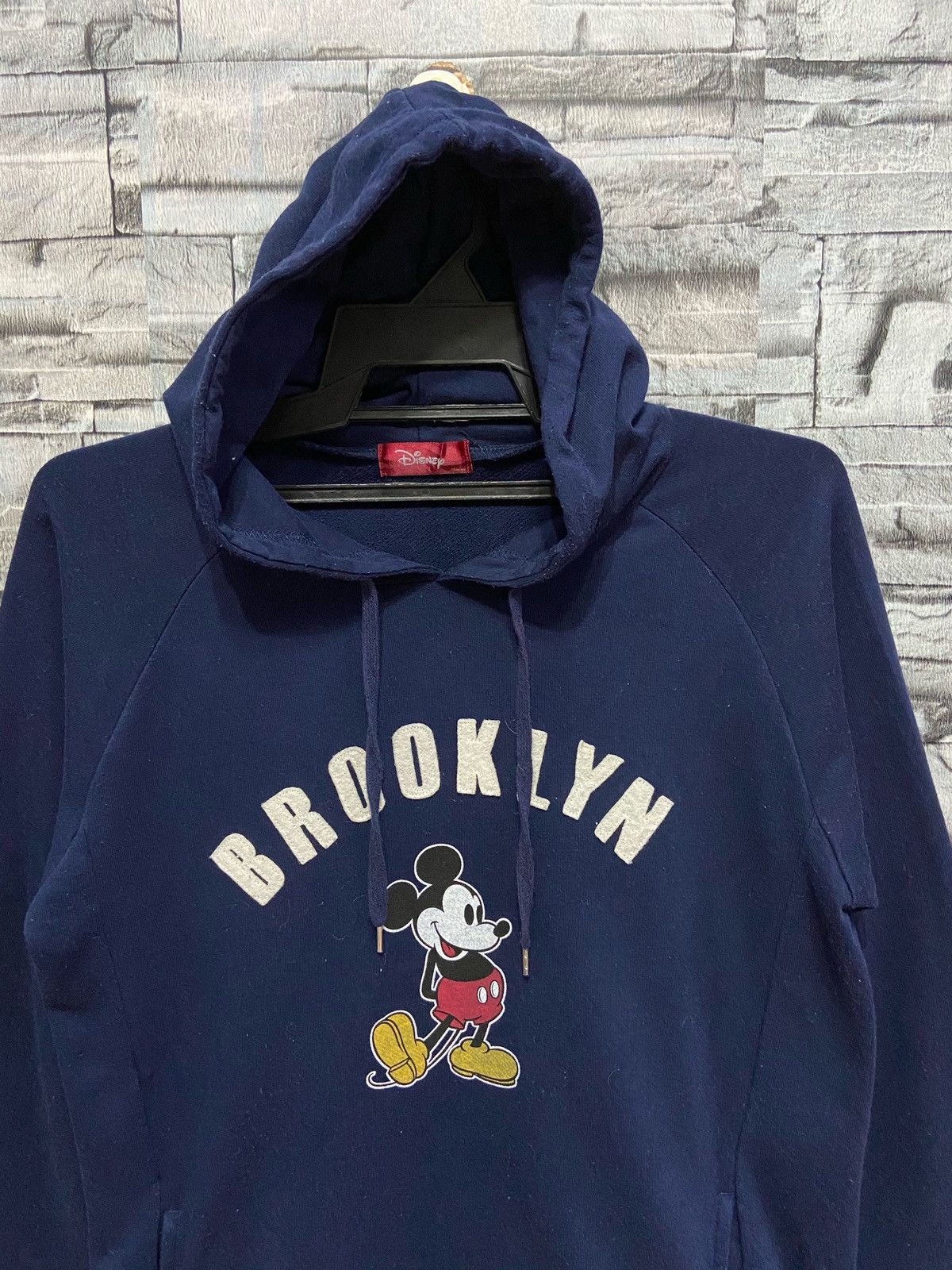 Mickey Mouse Vintage Mickey Mouse hoodie Brooklyn big logo size L fit M Size US M / EU 48-50 / 2 - 3 Thumbnail