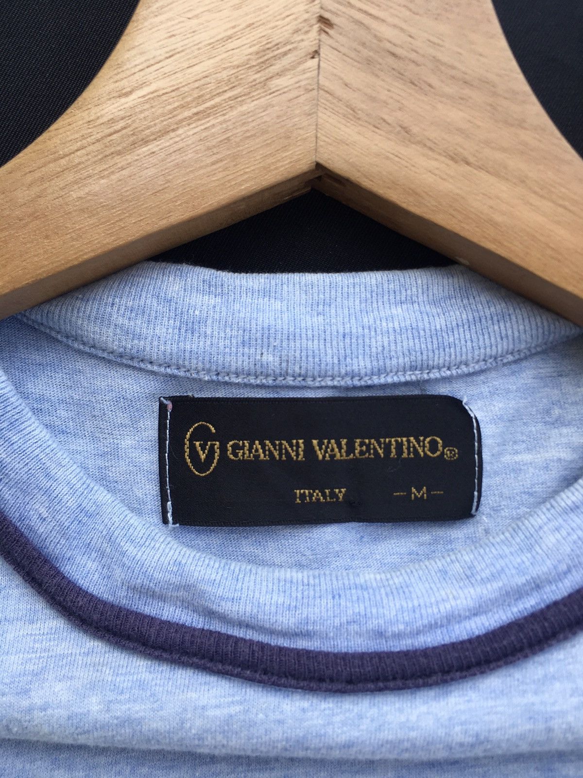 Gianni Valentino Rare Vintage Gianni Valentino Spellout Tshirt Size US M / EU 48-50 / 2 - 8 Thumbnail