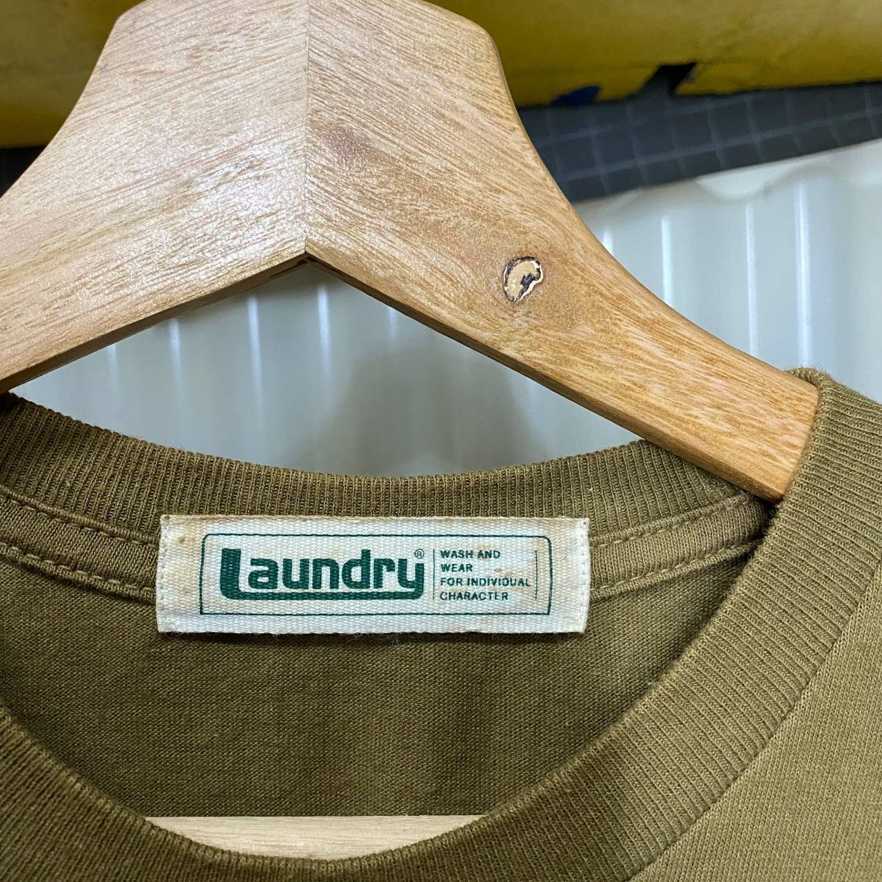 Japanese Brand Vintage Laundry Finger print tees Size US M / EU 48-50 / 2 - 4 Thumbnail