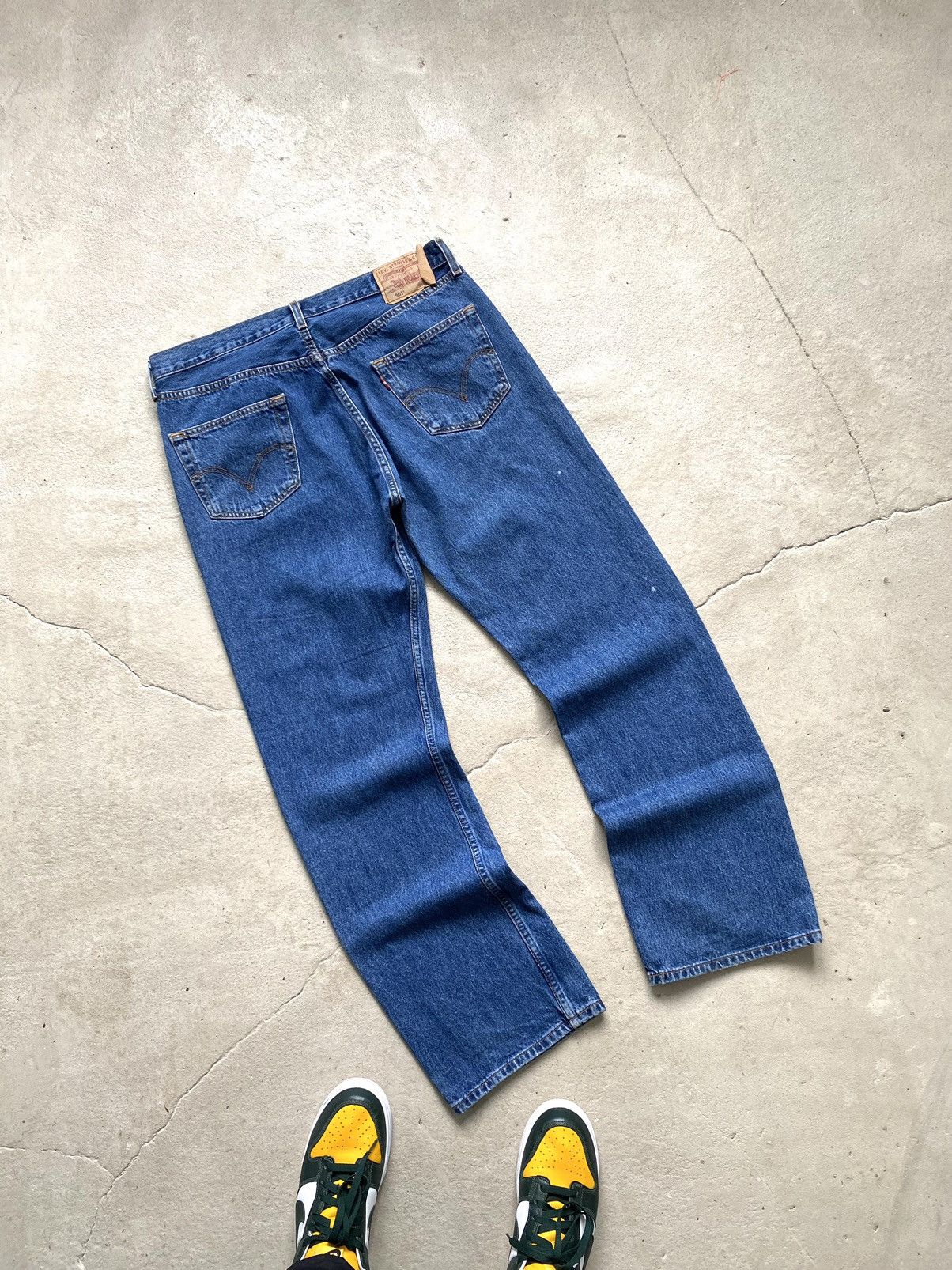 Levi's Vintage 90s Levi's 501 Washed Blue Denim Jeans Size US 36 / EU 52 - 1 Thumbnail