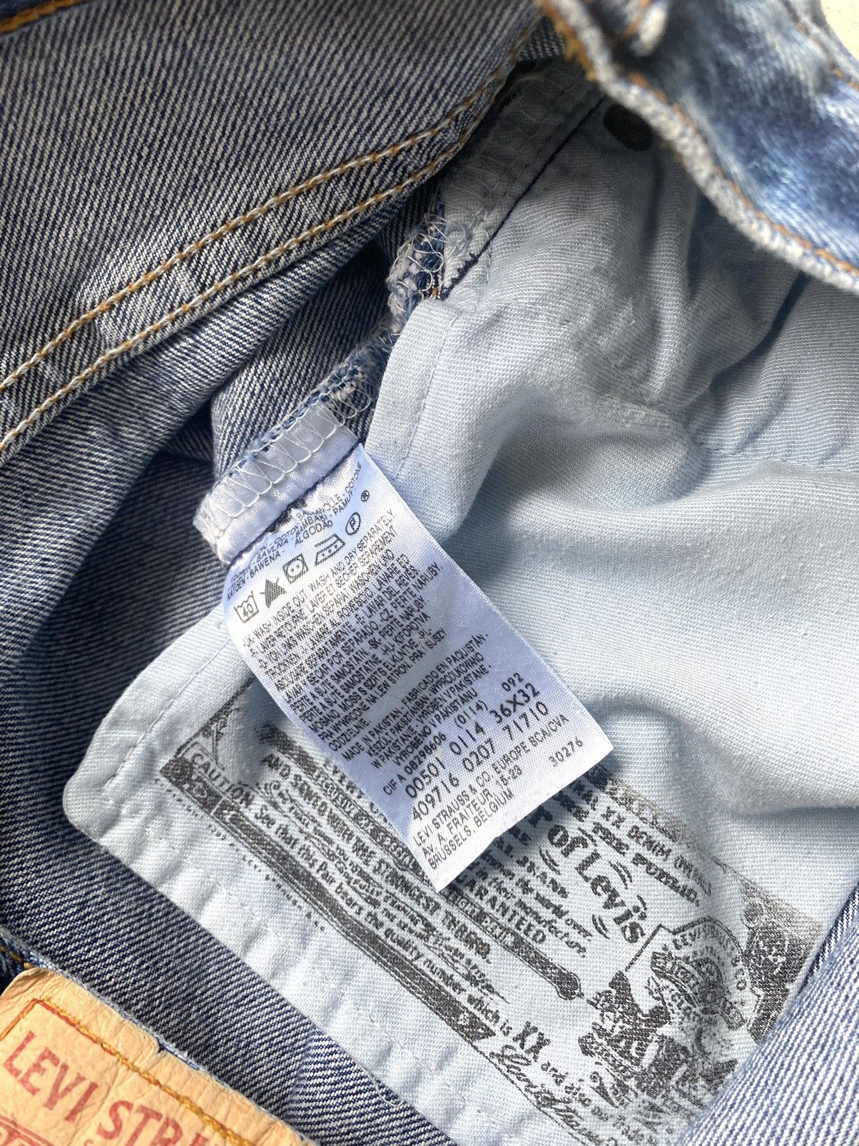 Levi's Vintage 90s Levi's 501 Washed Blue Denim Jeans Size US 36 / EU 52 - 10 Thumbnail