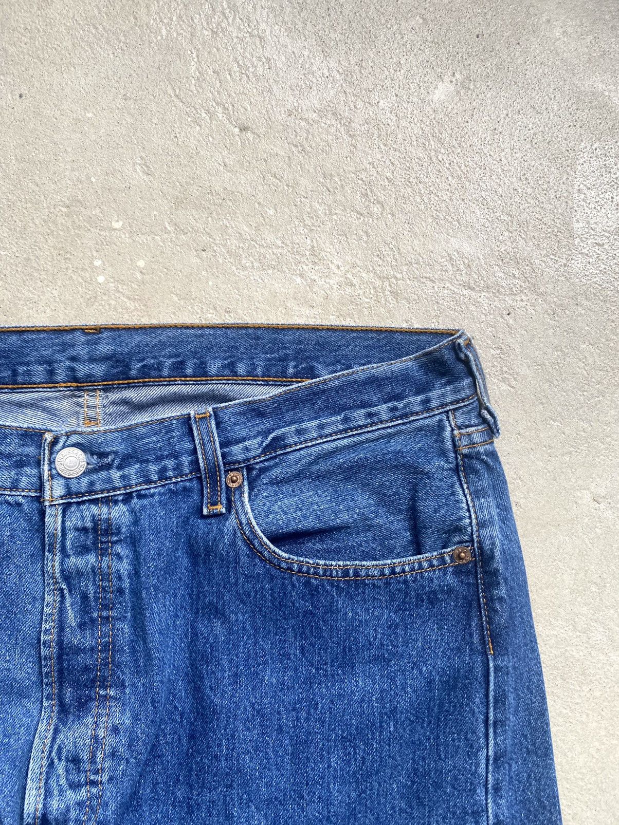 Levi's Vintage 90s Levi's 501 Washed Blue Denim Jeans Size US 36 / EU 52 - 6 Thumbnail