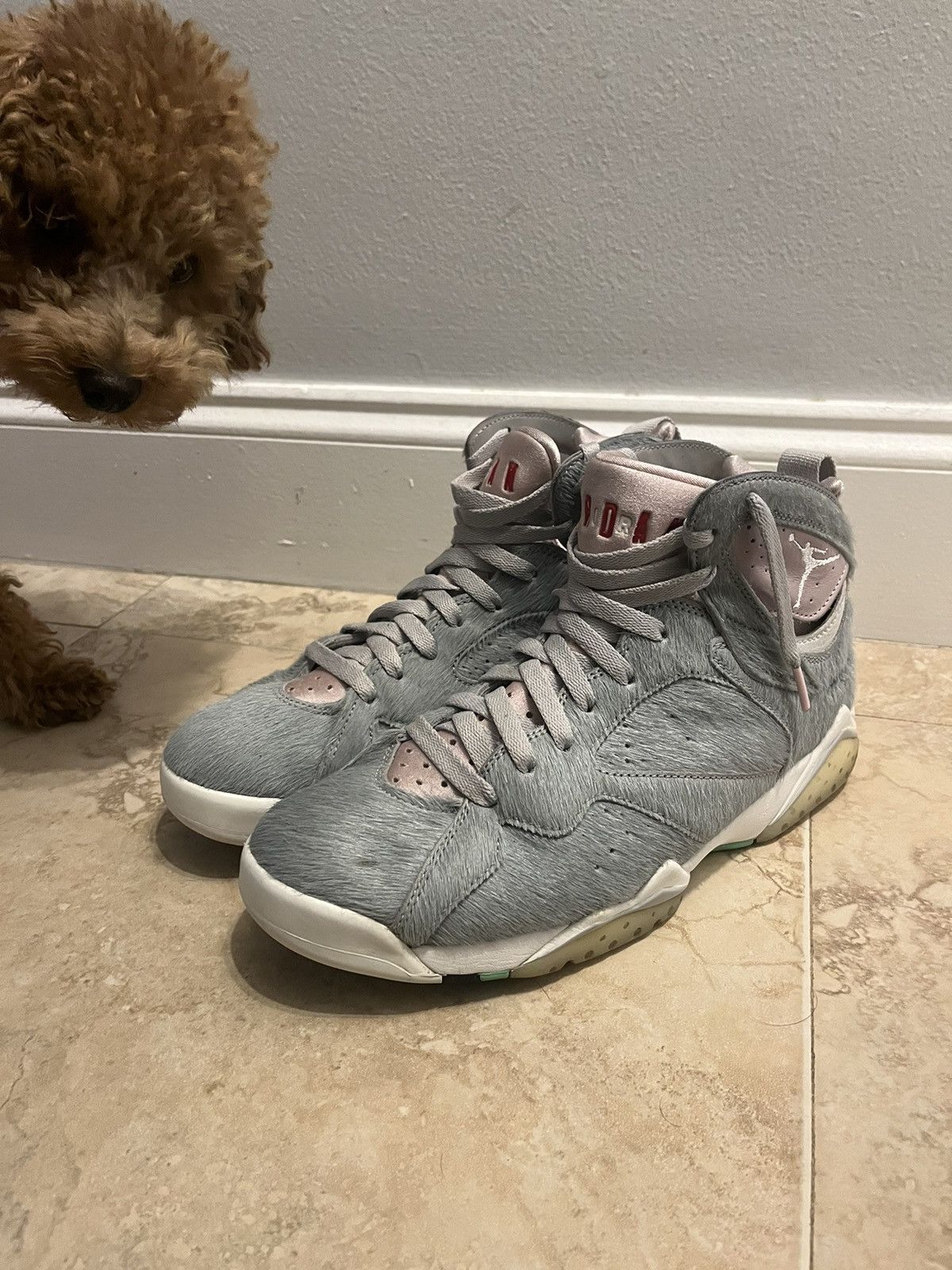 Jordan Retro Neutral Grey