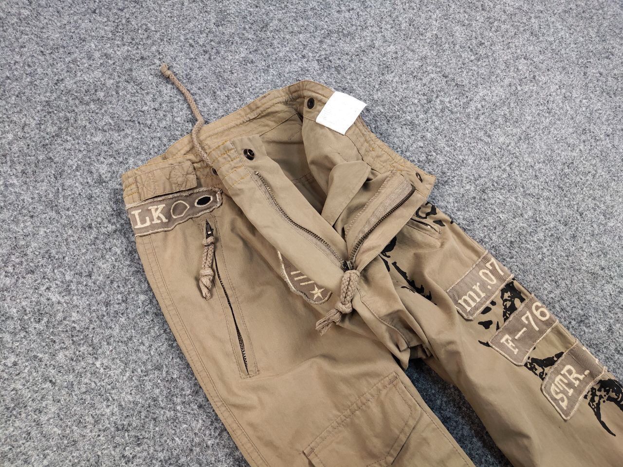 Japanese Brand Vintage 90's Japan Casual Beige Cargo Pants Dragon Logo Size US 34 / EU 50 - 14 Thumbnail