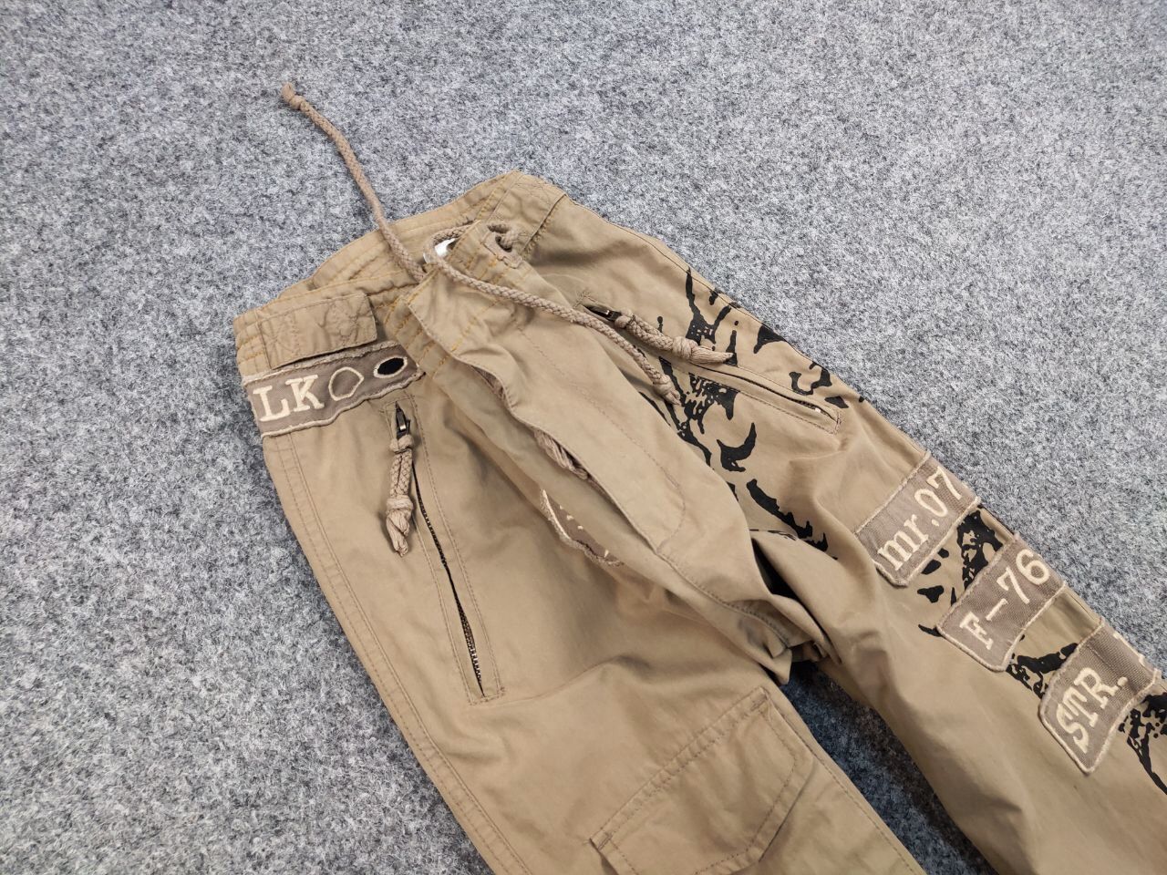 Japanese Brand Vintage 90's Japan Casual Beige Cargo Pants Dragon Logo Size US 34 / EU 50 - 13 Thumbnail