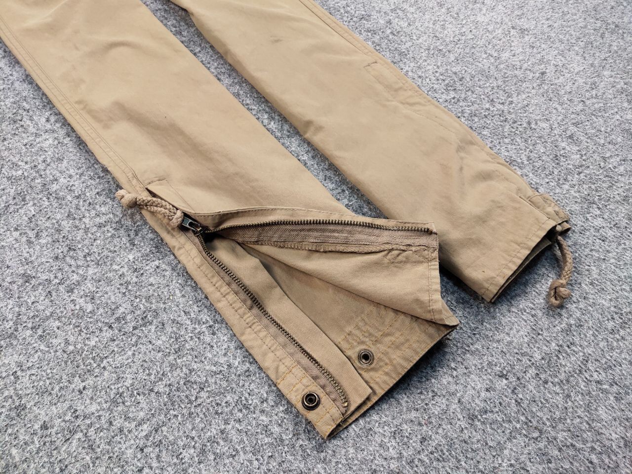 Japanese Brand Vintage 90's Japan Casual Beige Cargo Pants Dragon Logo Size US 34 / EU 50 - 12 Thumbnail