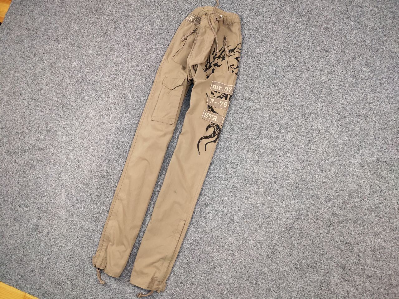 Japanese Brand Vintage 90's Japan Casual Beige Cargo Pants Dragon Logo Size US 34 / EU 50 - 3 Thumbnail