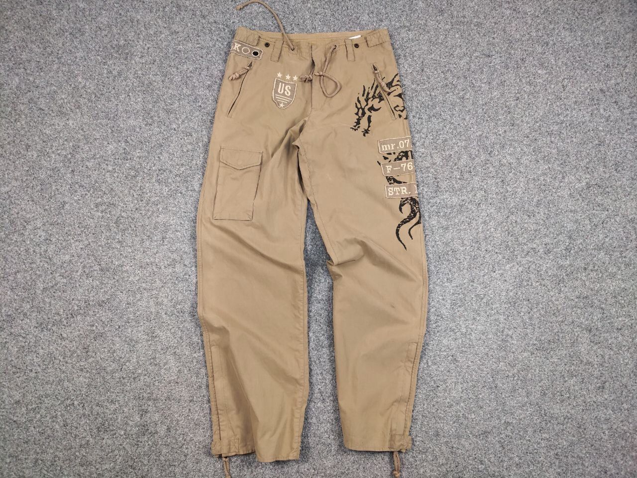 Japanese Brand Vintage 90's Japan Casual Beige Cargo Pants Dragon Logo Size US 34 / EU 50 - 15 Thumbnail