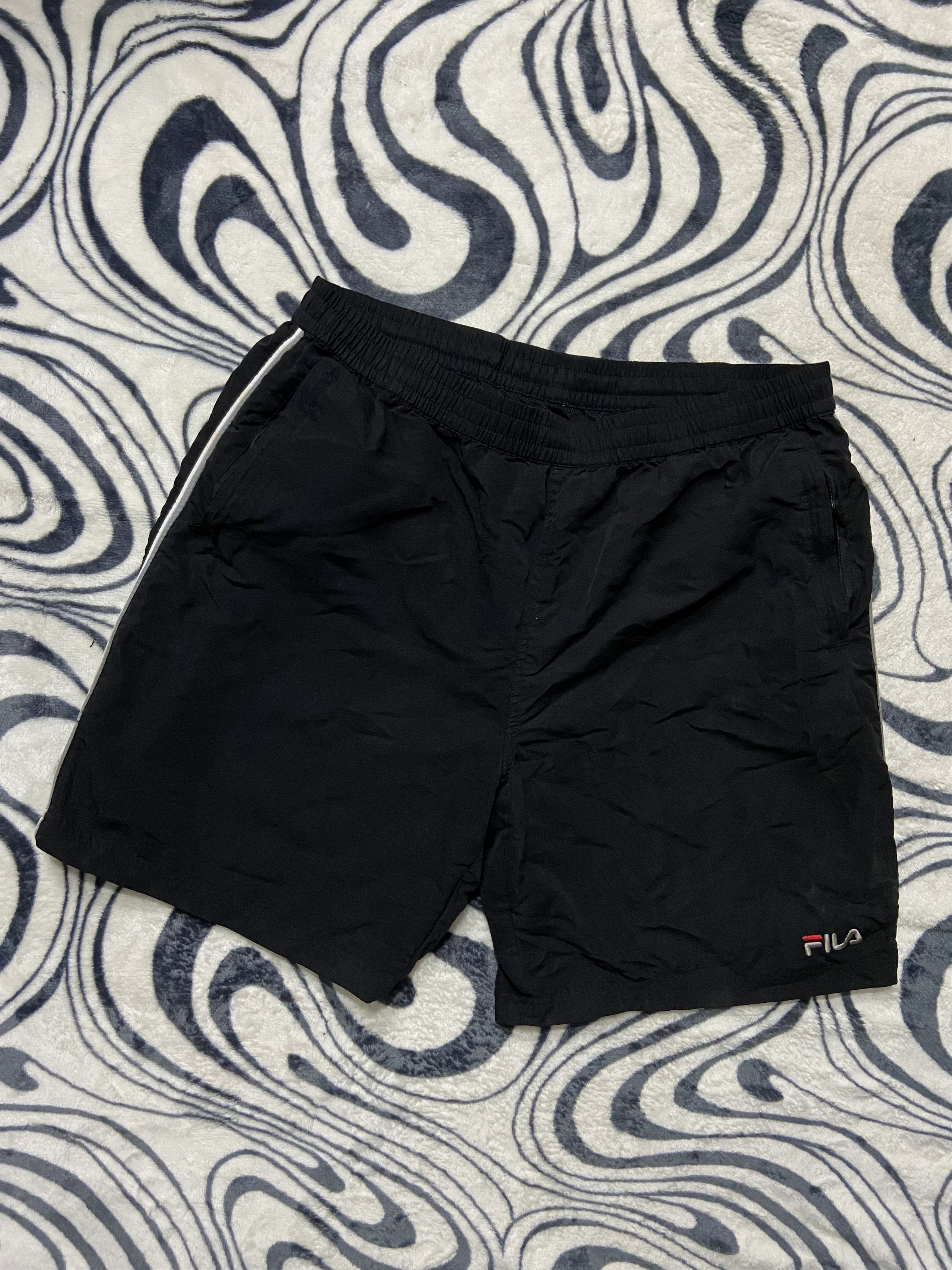 Fila Vintage Fila Mens Nylon Shorts Size US 36 / EU 52 - 1 Thumbnail