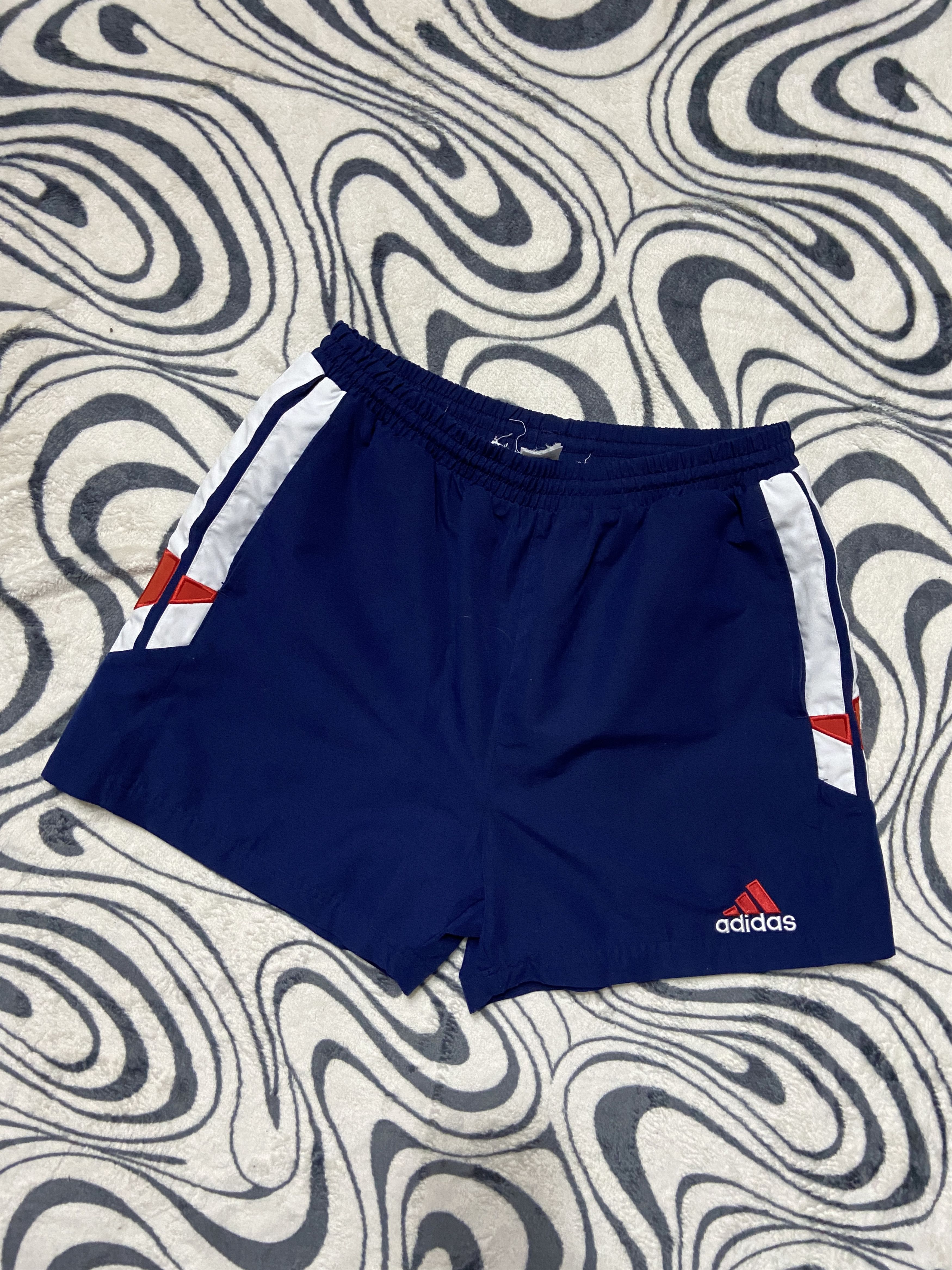 Adidas × Vintage Vintage Adidas Mens Nylon Shorts Y2K Size US 34 / EU 50 - 1 Thumbnail