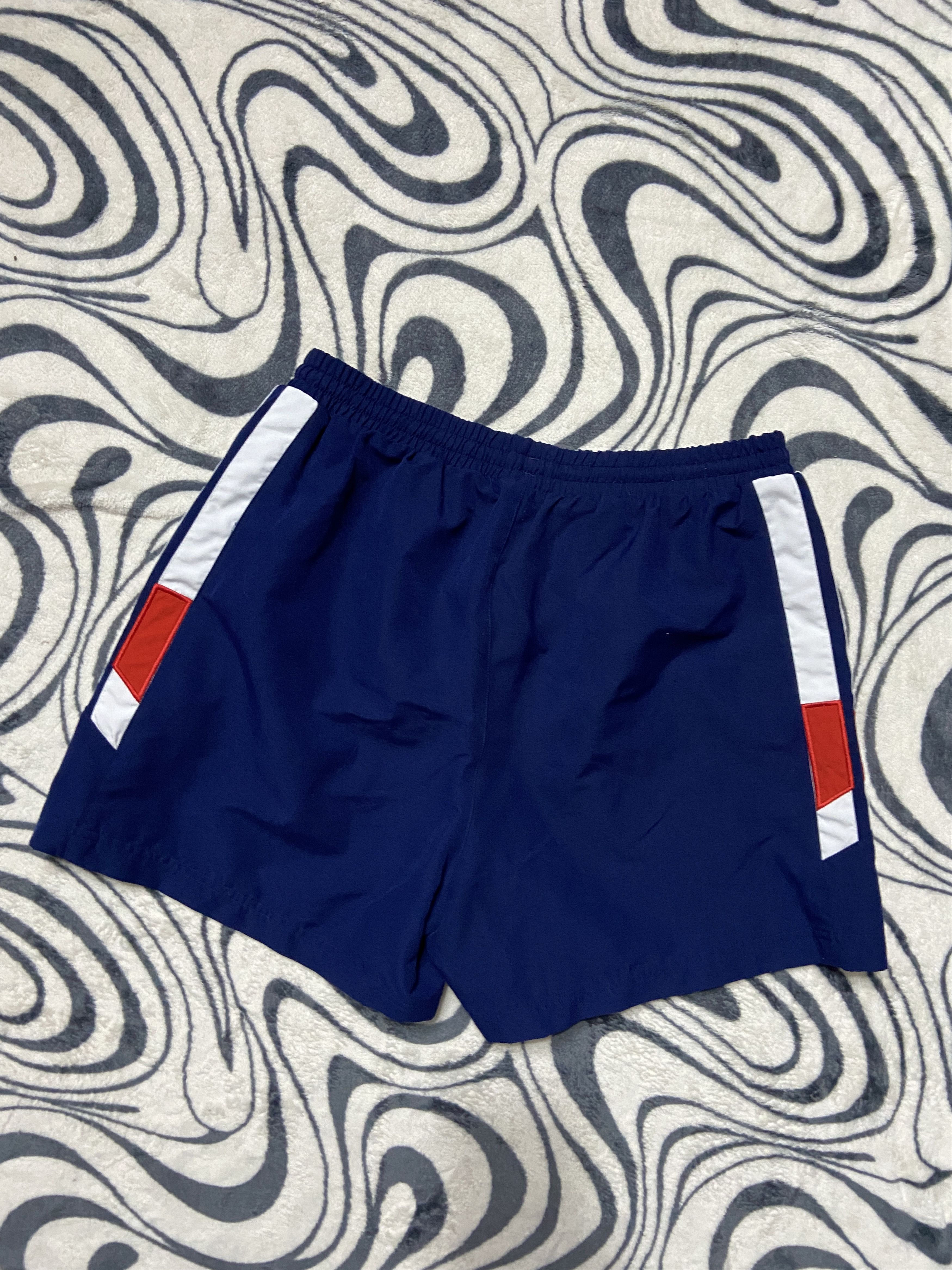 Adidas × Vintage Vintage Adidas Mens Nylon Shorts Y2K Size US 34 / EU 50 - 5 Thumbnail