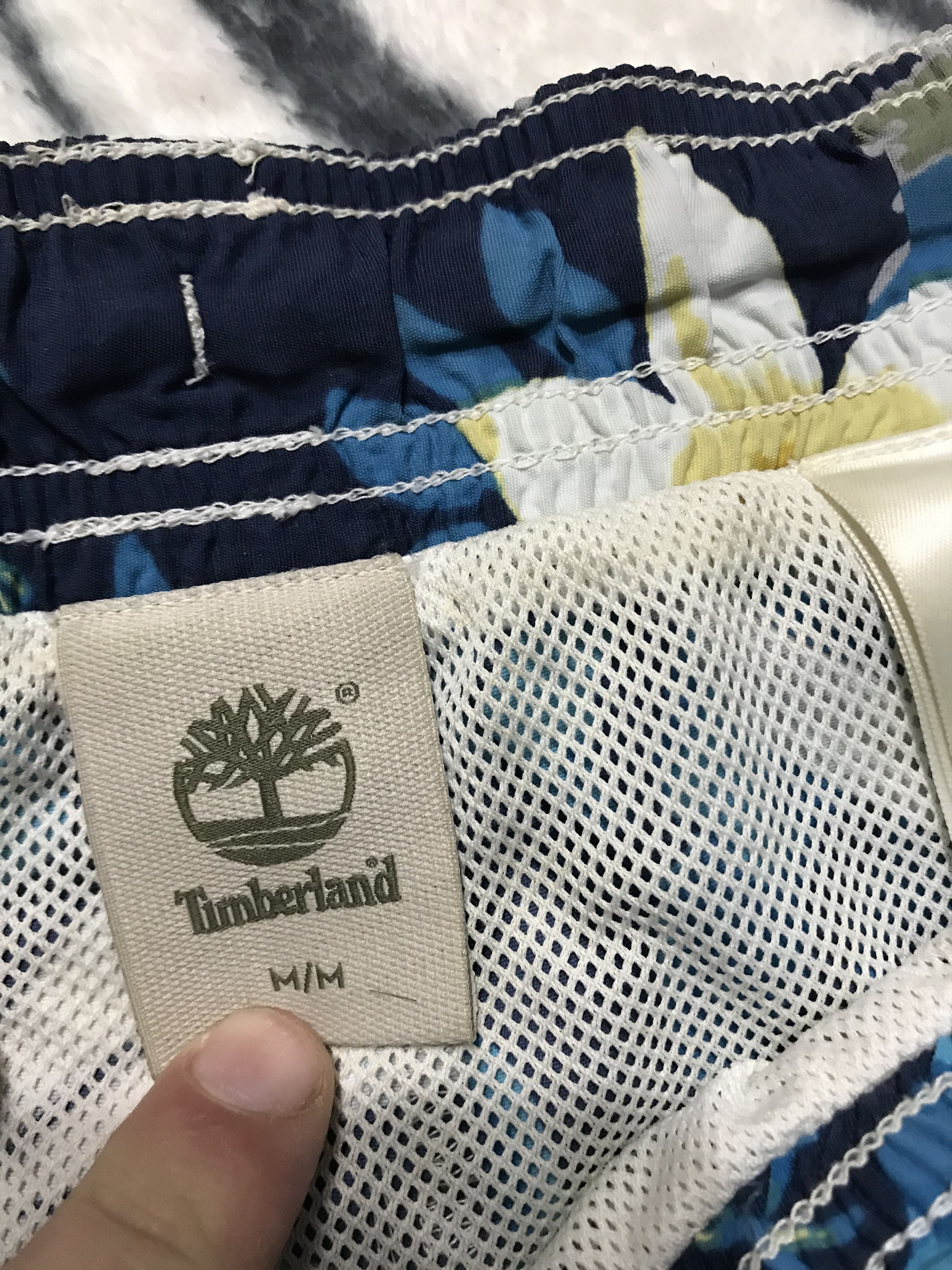 Timberland × Vintage Timberland Mens Full Print Nylon Shorts Size US 32 / EU 48 - 3 Thumbnail