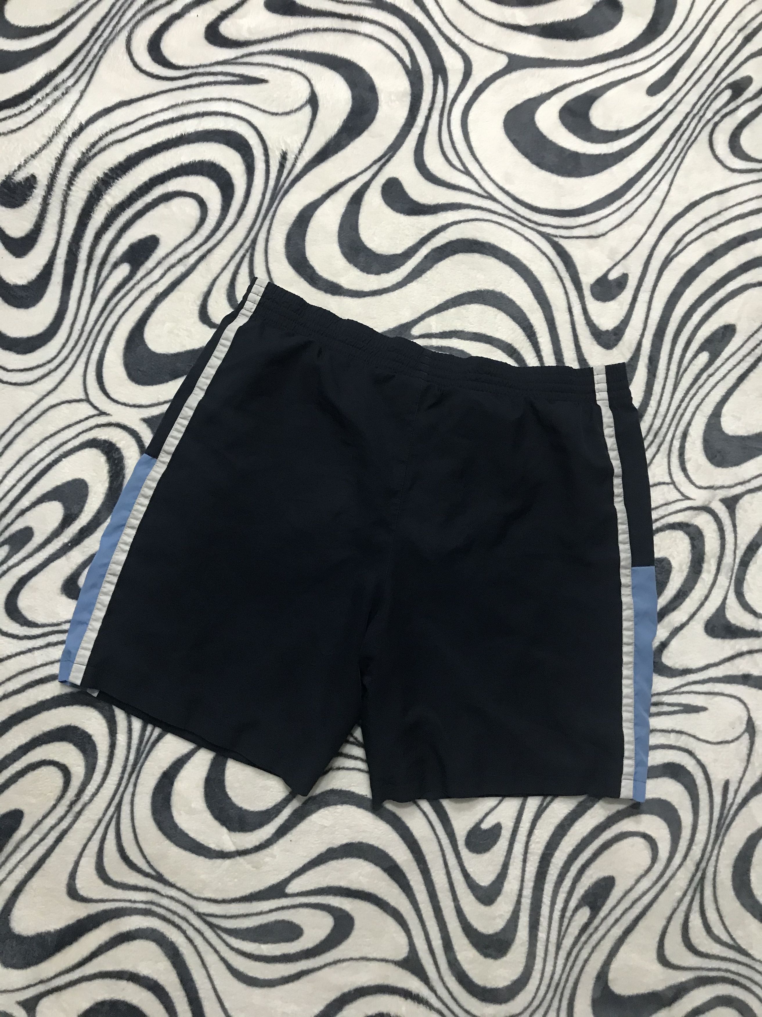 Lacoste Vintage Lacoste Mens Nylon Shorts Size US 34 / EU 50 - 4 Thumbnail