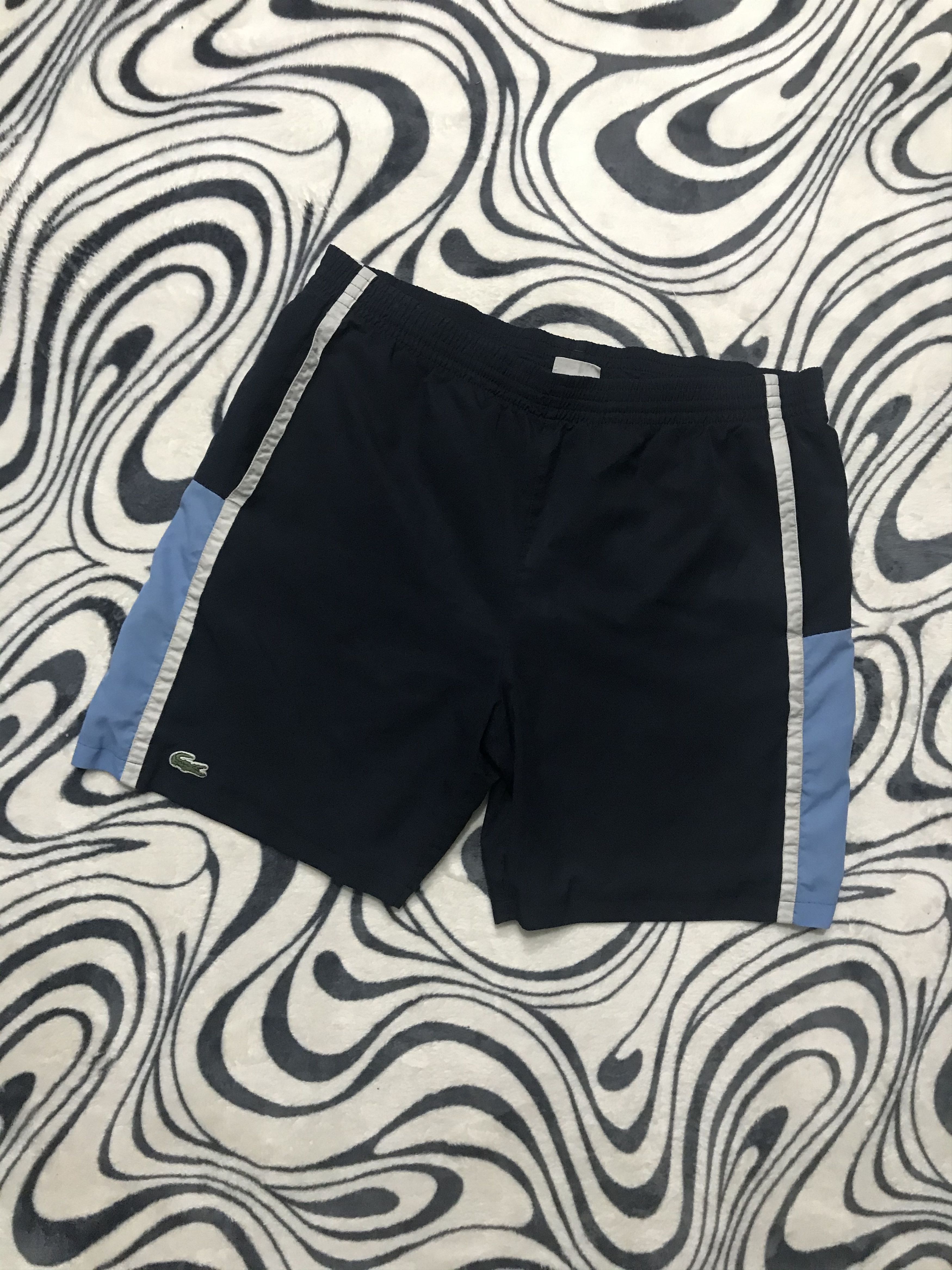 Lacoste Vintage Lacoste Mens Nylon Shorts Size US 34 / EU 50 - 1 Thumbnail