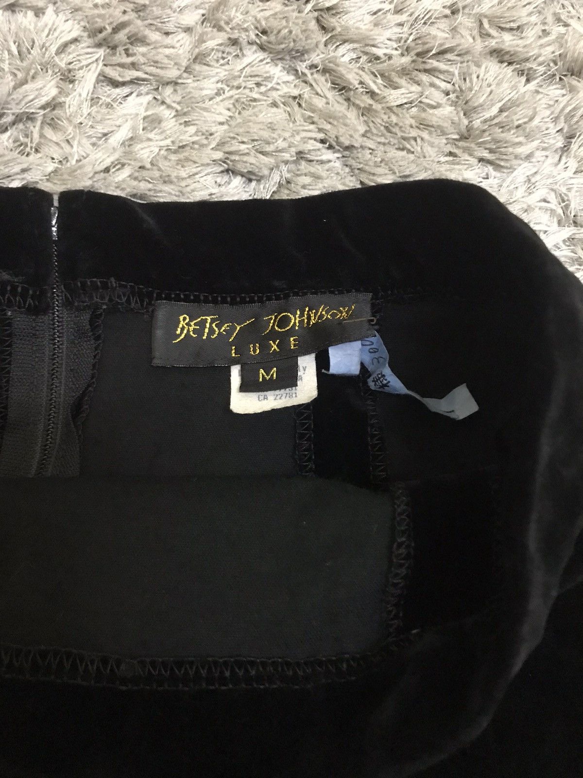 Betsey Johnson 🔥🔥🔥Vintage Betsey Johnson Luxe Velvet Mini Skirt Size 26" / US 2 / IT 38 - 3 Thumbnail